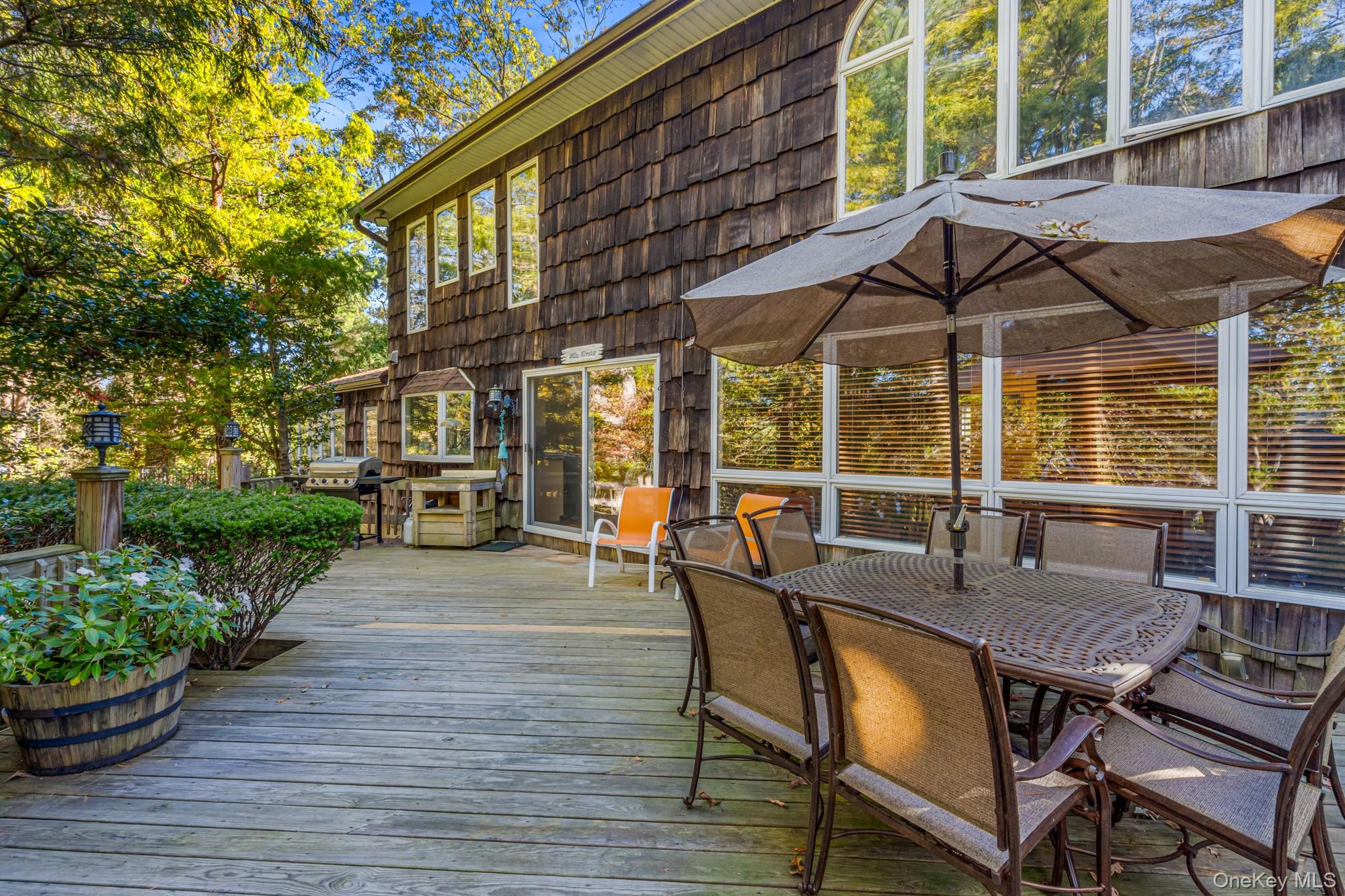 29 Winter Lane, Dix Hills, NY 11746