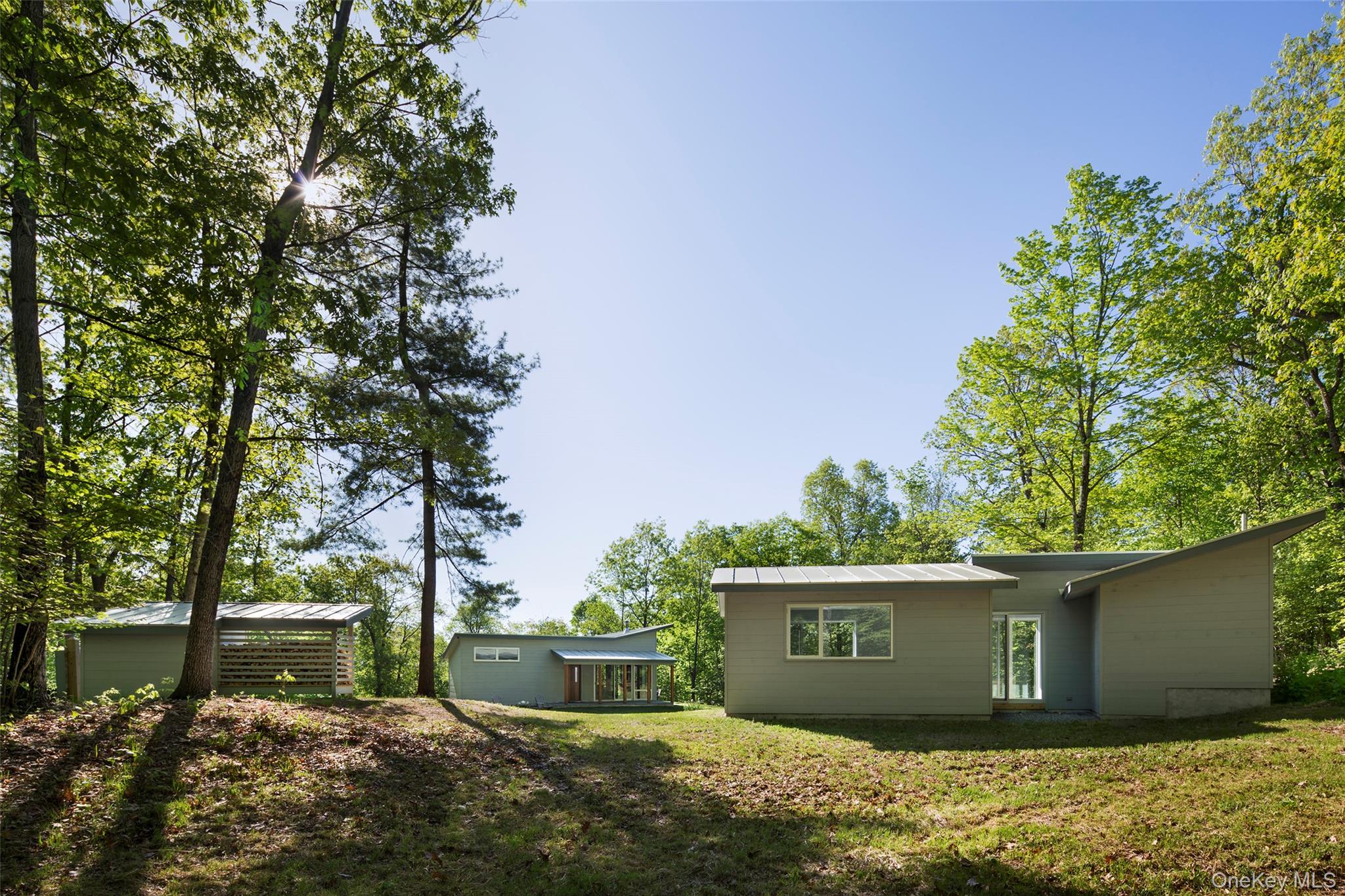 425 Lake Drive, Rhinebeck, NY 12572