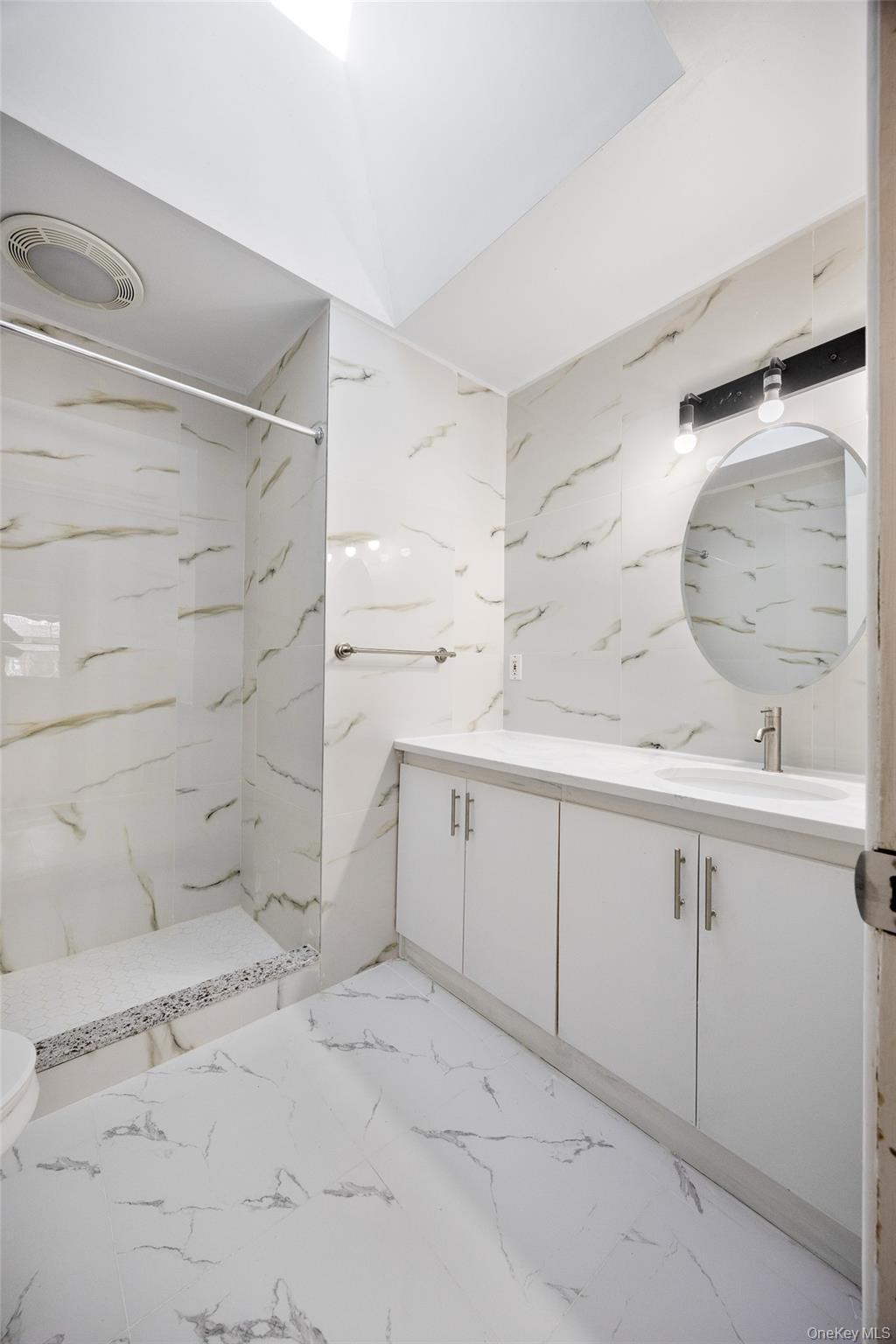 11 Old Post Road E, Port Jefferson, NY 11777