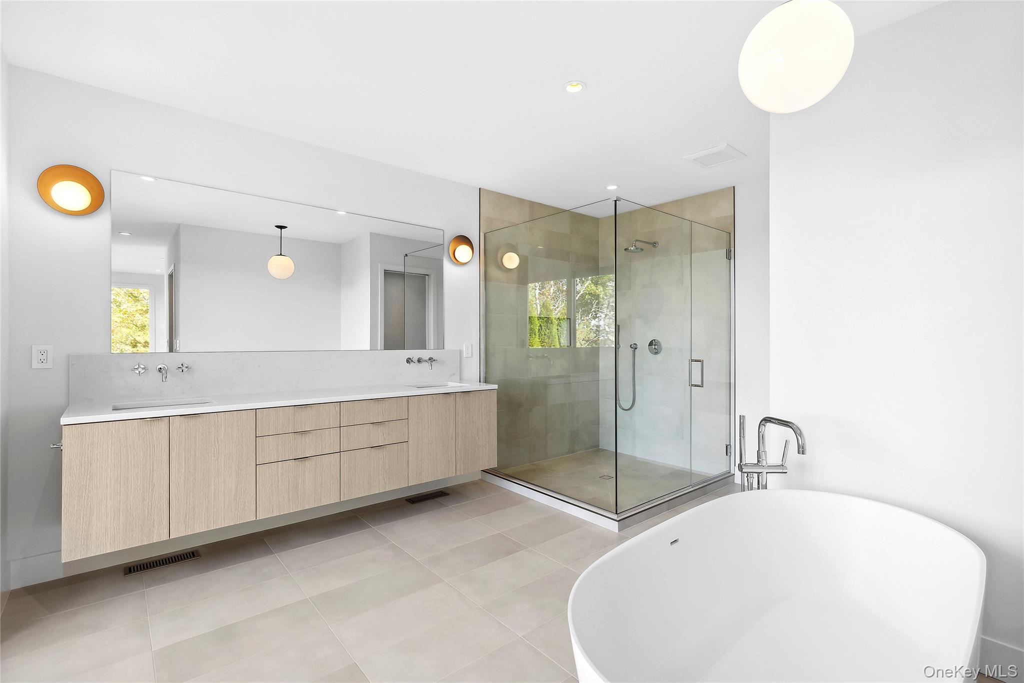 32 School Street, East Hampton, NY 11937