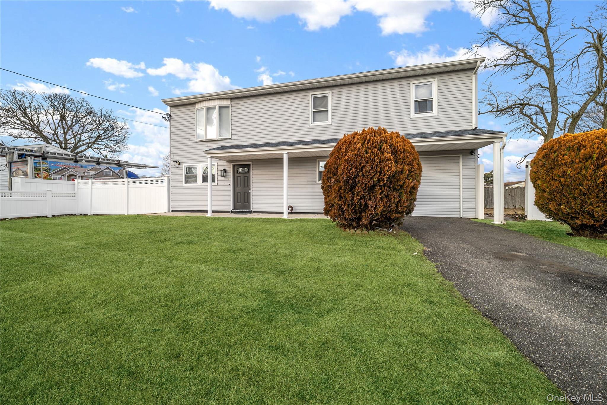 55 Schleigel Boulevard, Farmingdale, NY 11735