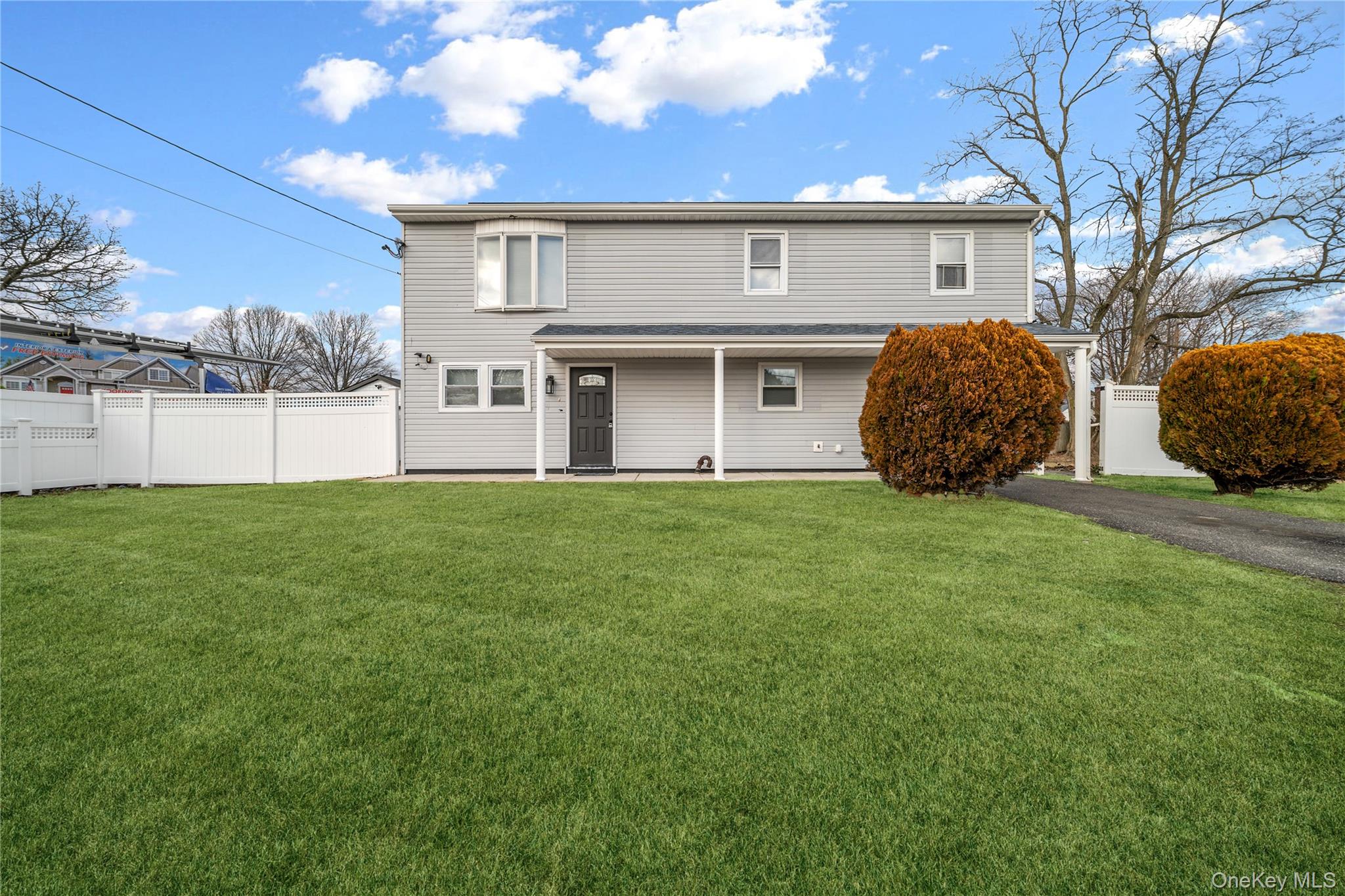 55 Schleigel Boulevard, Farmingdale, NY 11735