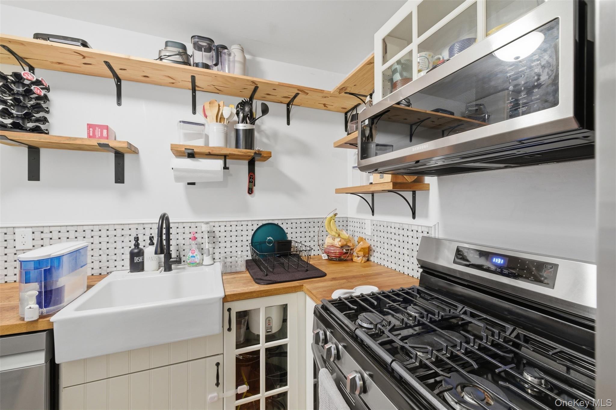 12 Field Court # J, Fishkill, NY 12524