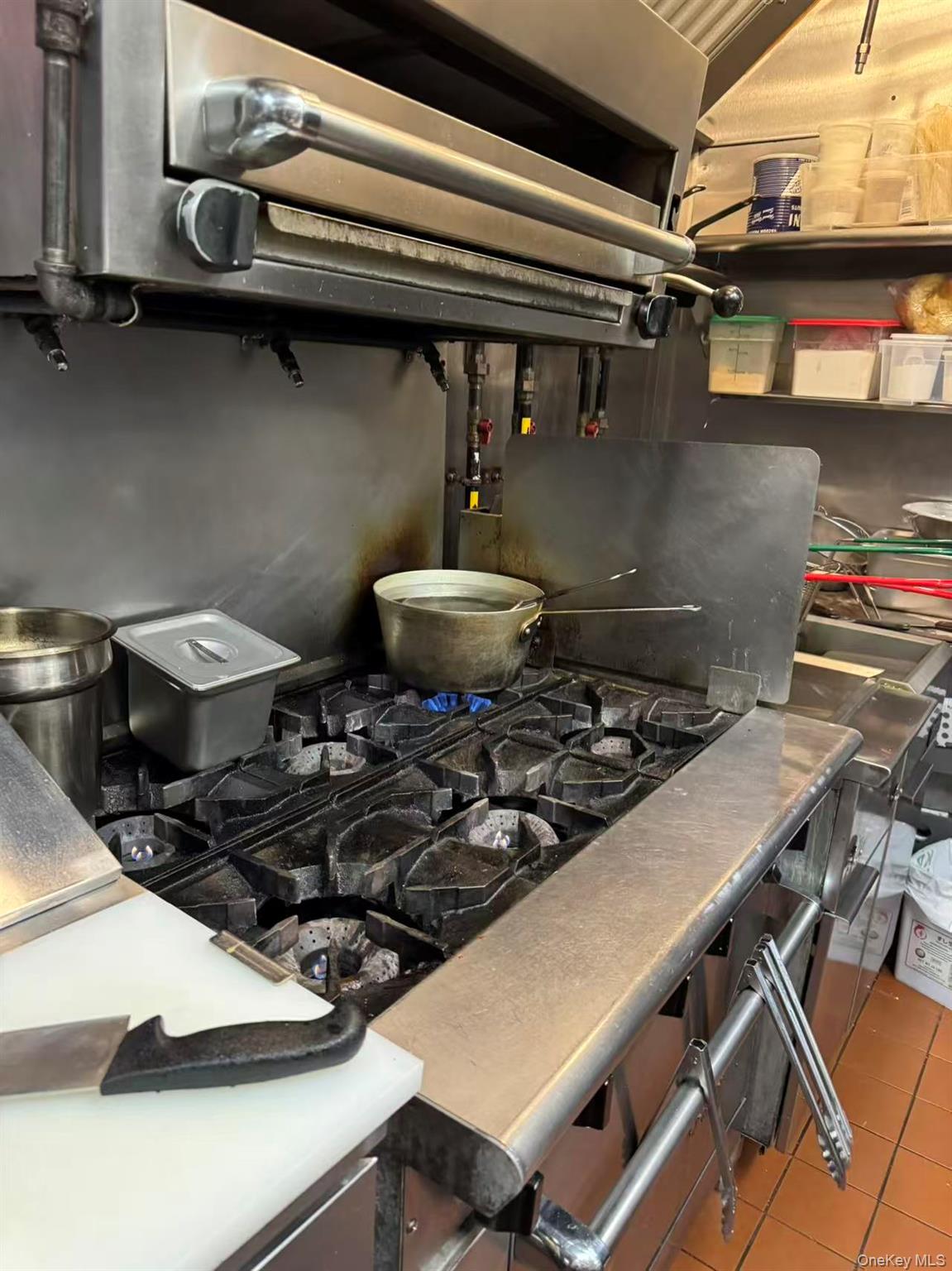 988 Manhattan Avenue, Brooklyn, NY 11222