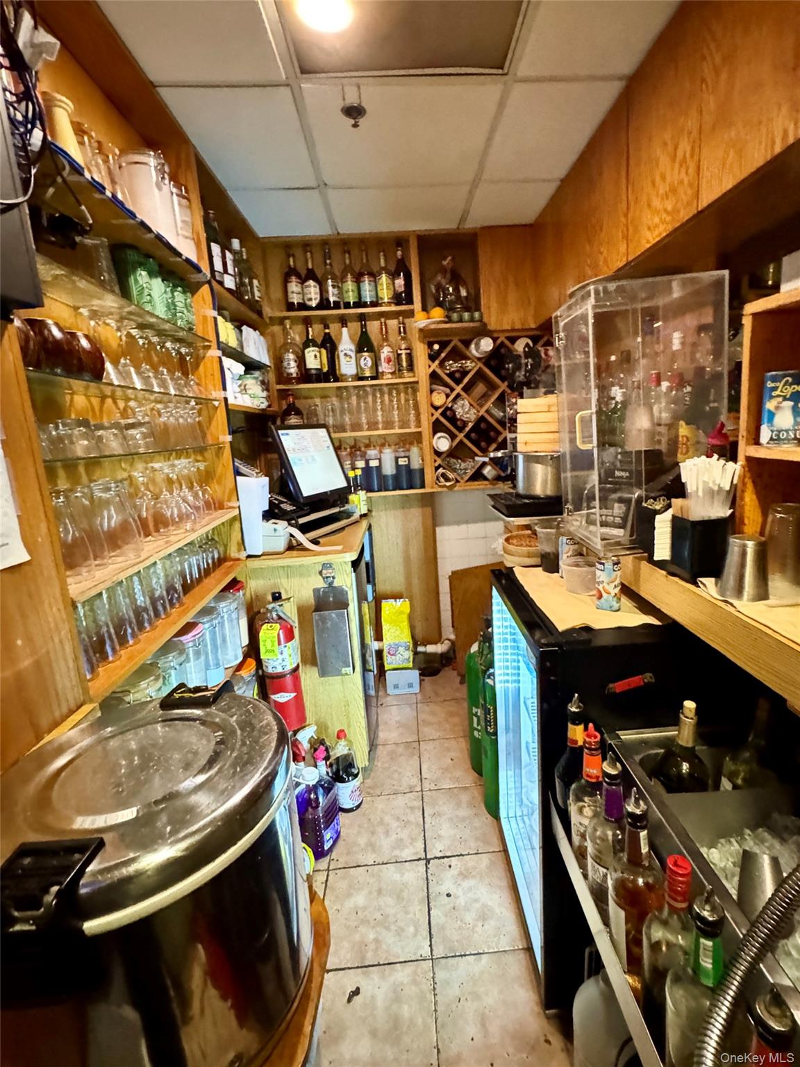 46 E Sunrise Highway, Lindenhurst, NY 11757