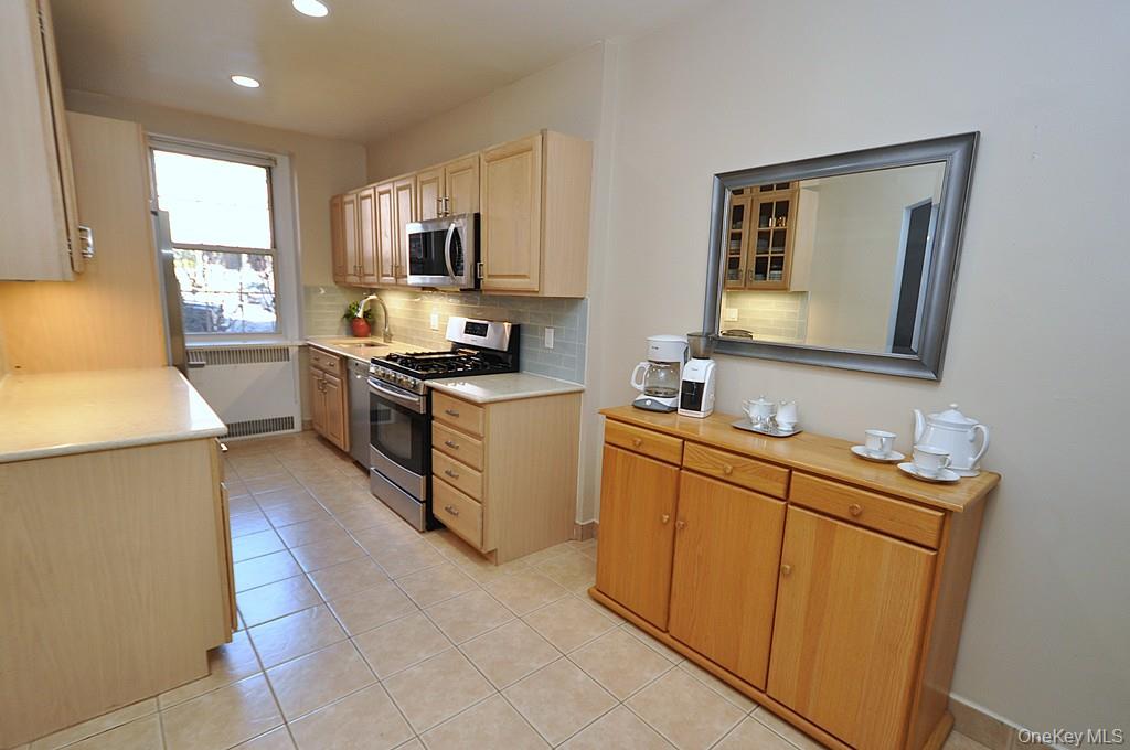 253 Garth Road # 1T, Scarsdale, NY 10583