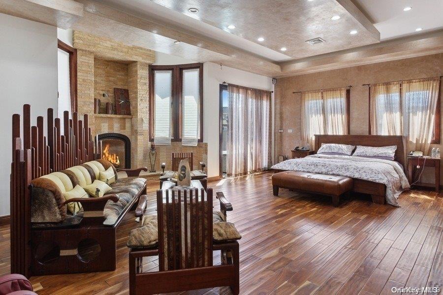 959 S End Road, Woodmere, NY 11598