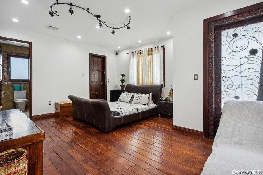 959 S End Road, Woodmere, NY 11598