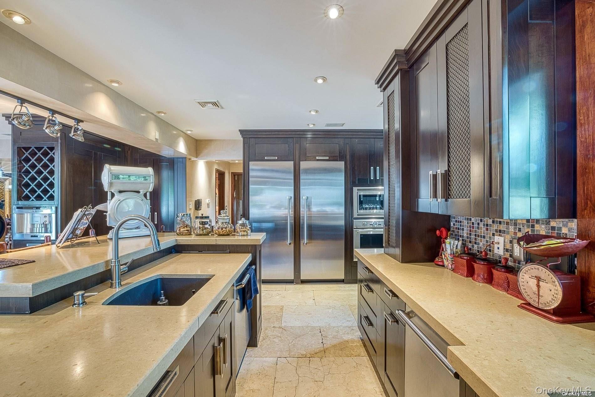 959 S End Road, Woodmere, NY 11598