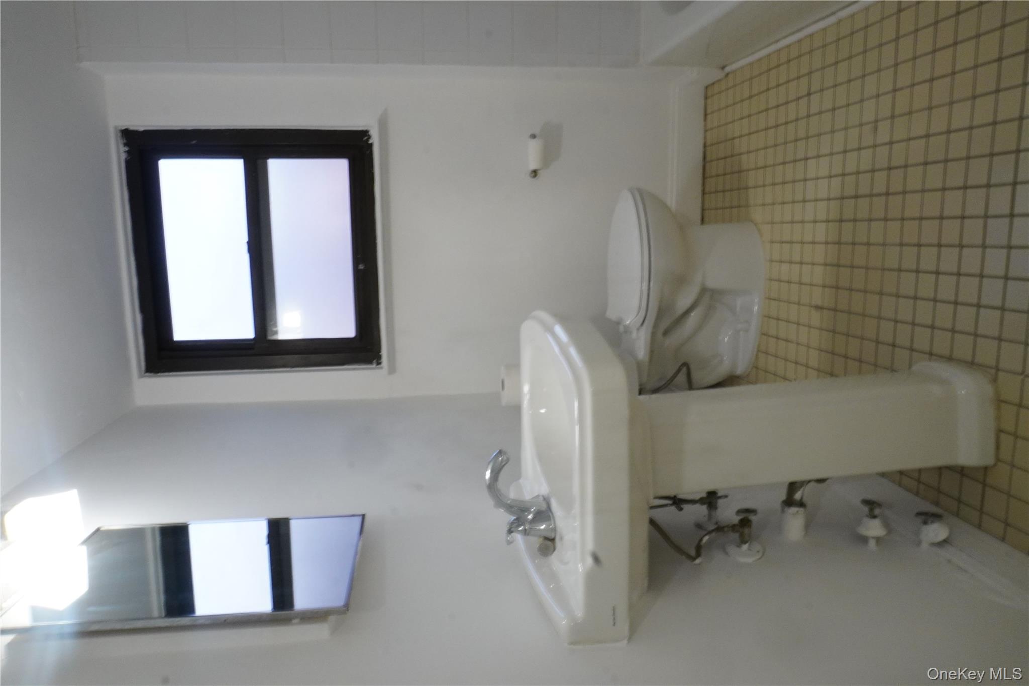 161 Pearsall Drive Pearsall Drive # 3H, Mount Vernon, NY 10552