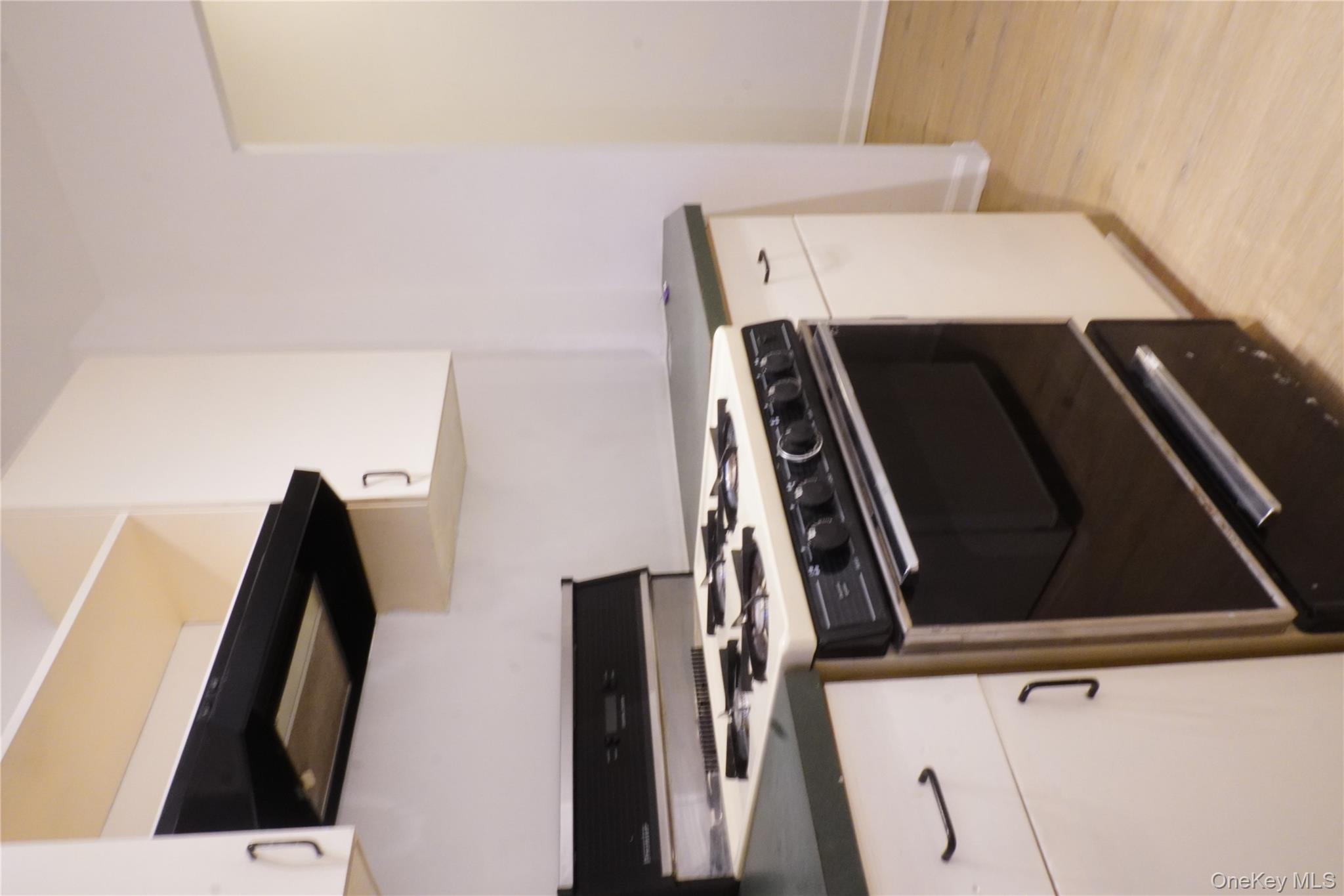 161 Pearsall Drive Pearsall Drive # 3H, Mount Vernon, NY 10552