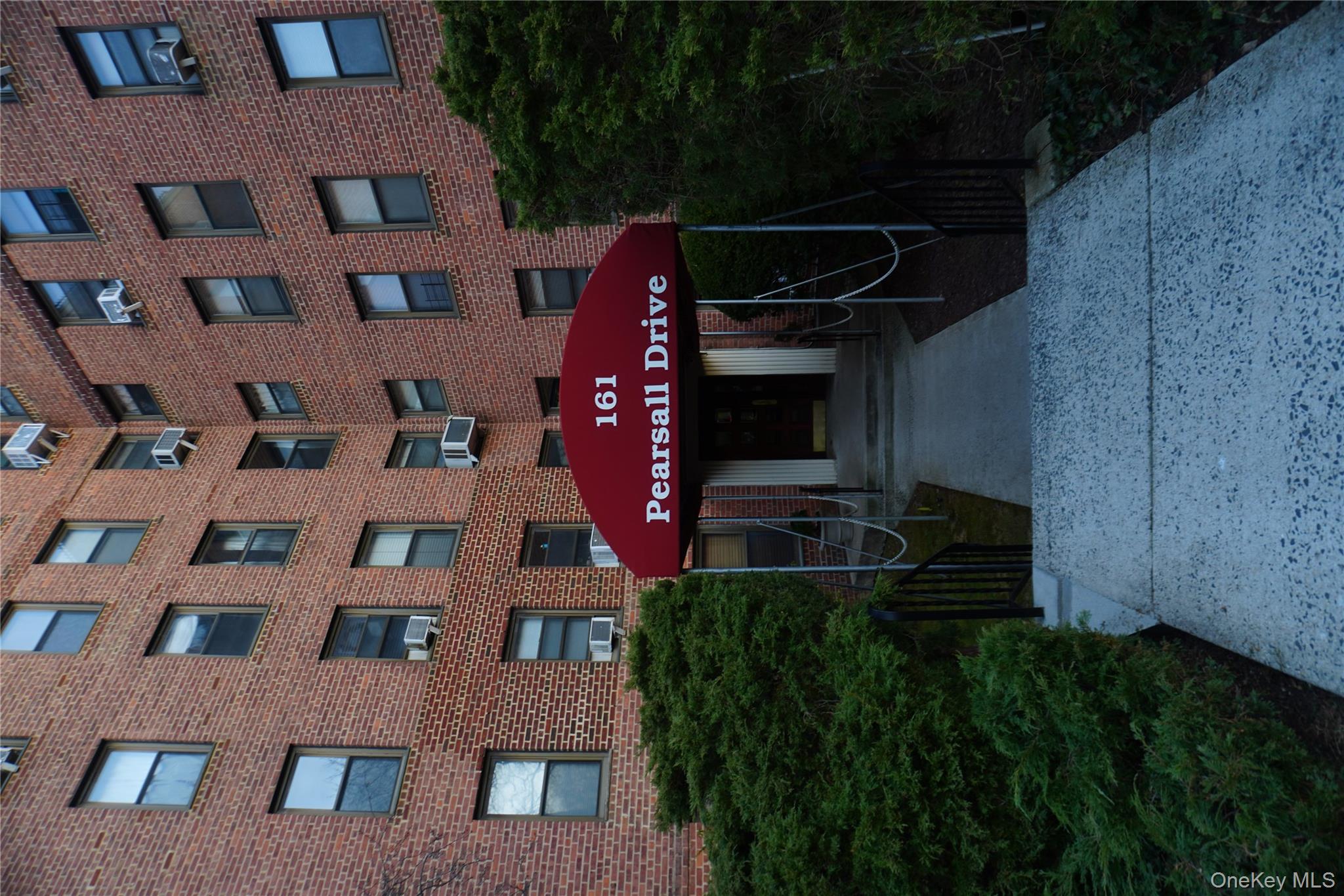 161 Pearsall Drive Pearsall Drive # 3H, Mount Vernon, NY 10552