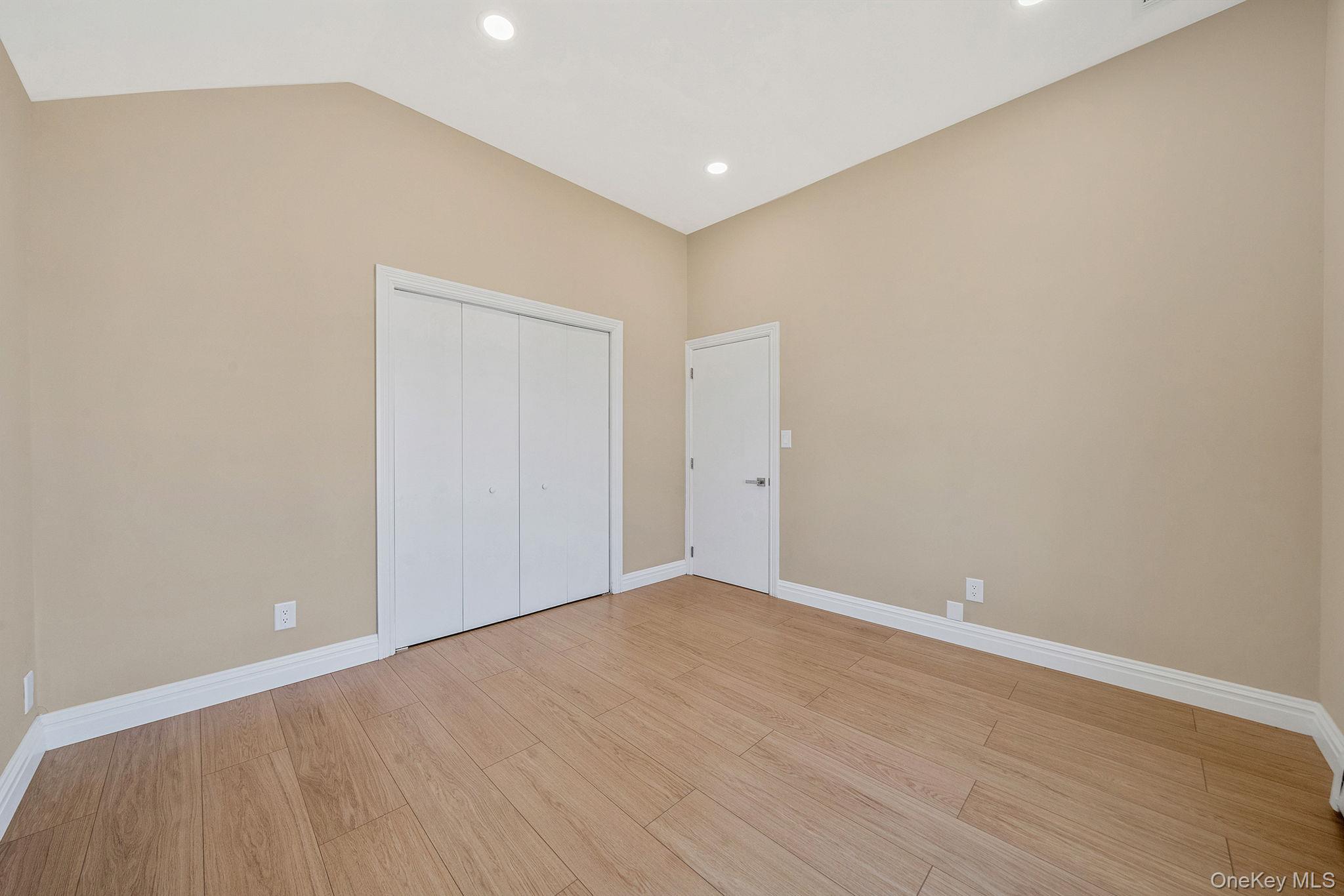 1027 Windermere Road, Franklin Square, NY 11010