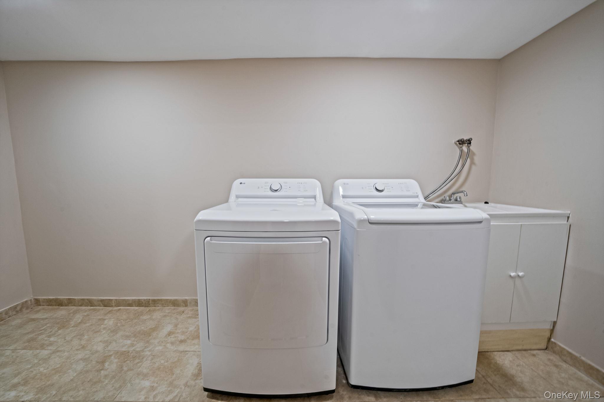 1027 Windermere Road, Franklin Square, NY 11010