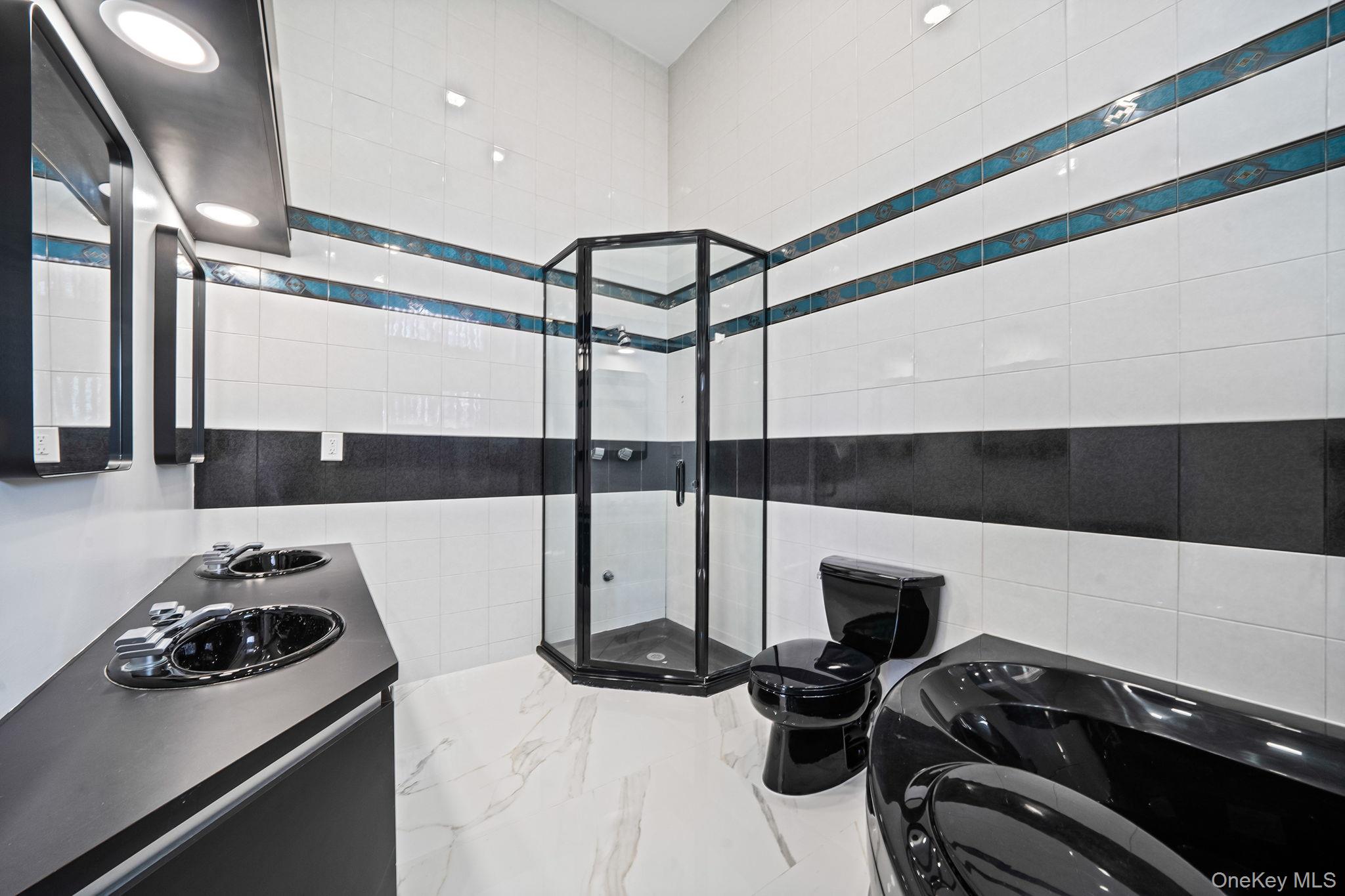 1027 Windermere Road, Franklin Square, NY 11010