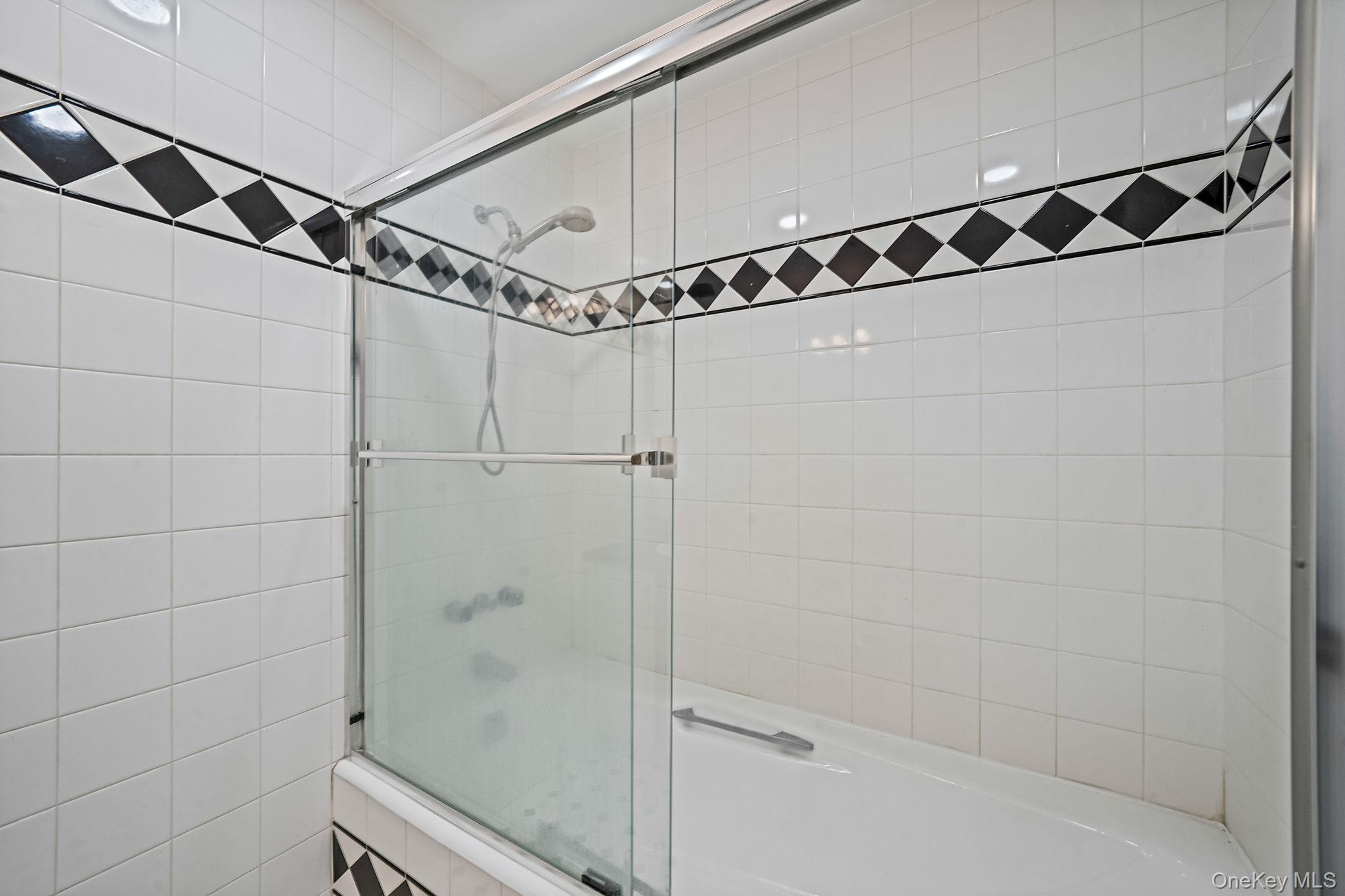 1027 Windermere Road, Franklin Square, NY 11010