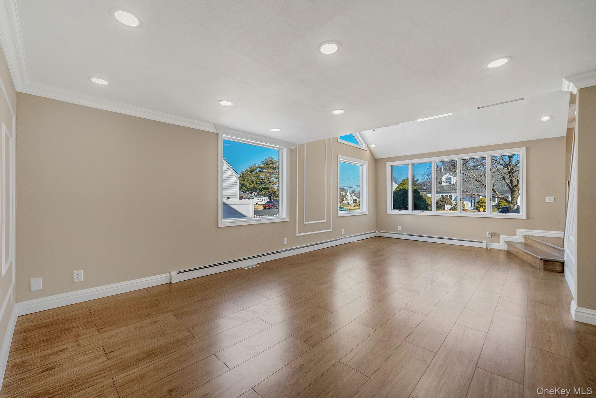 1027 Windermere Road, Franklin Square, NY 11010