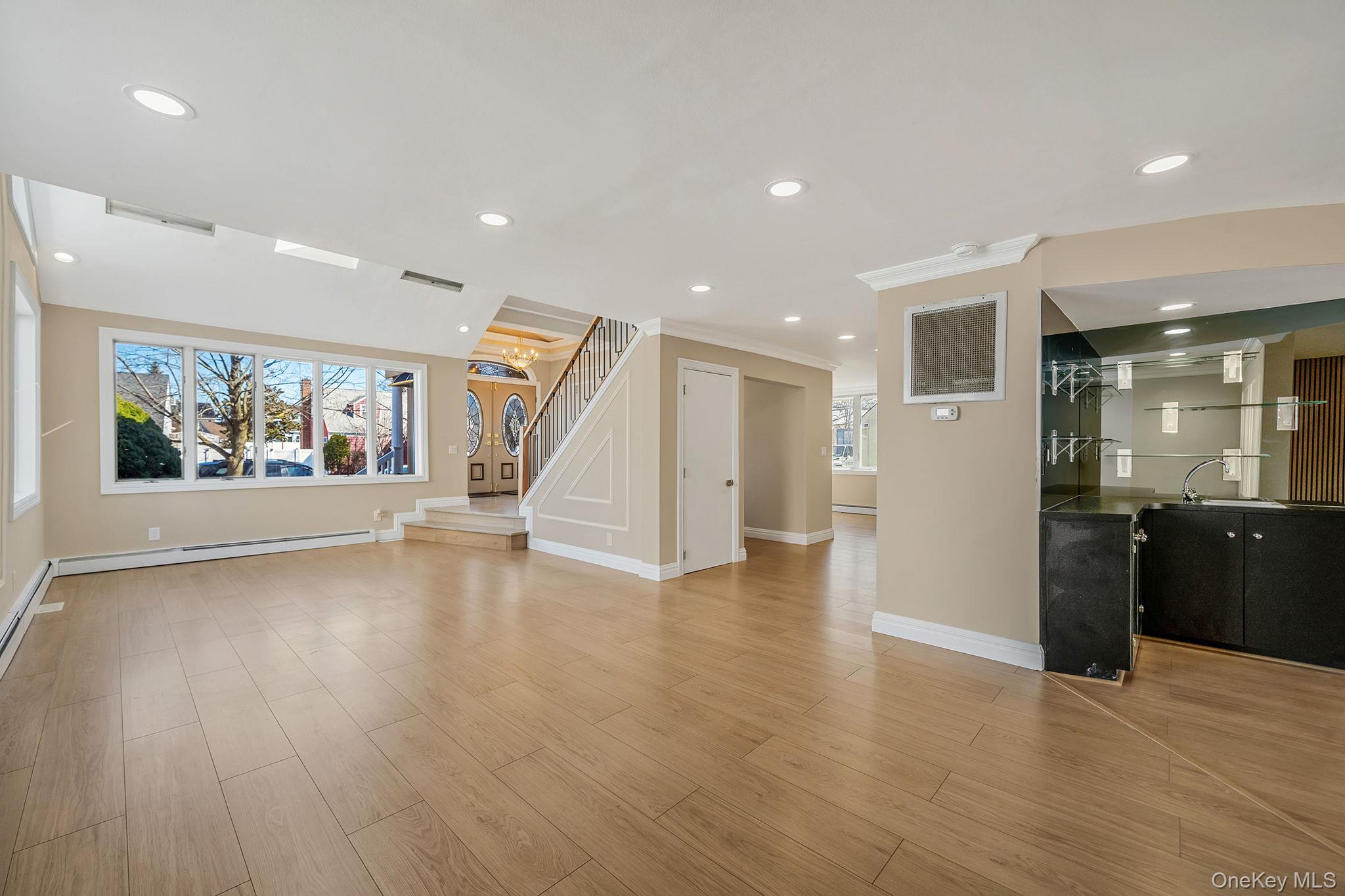 1027 Windermere Road, Franklin Square, NY 11010