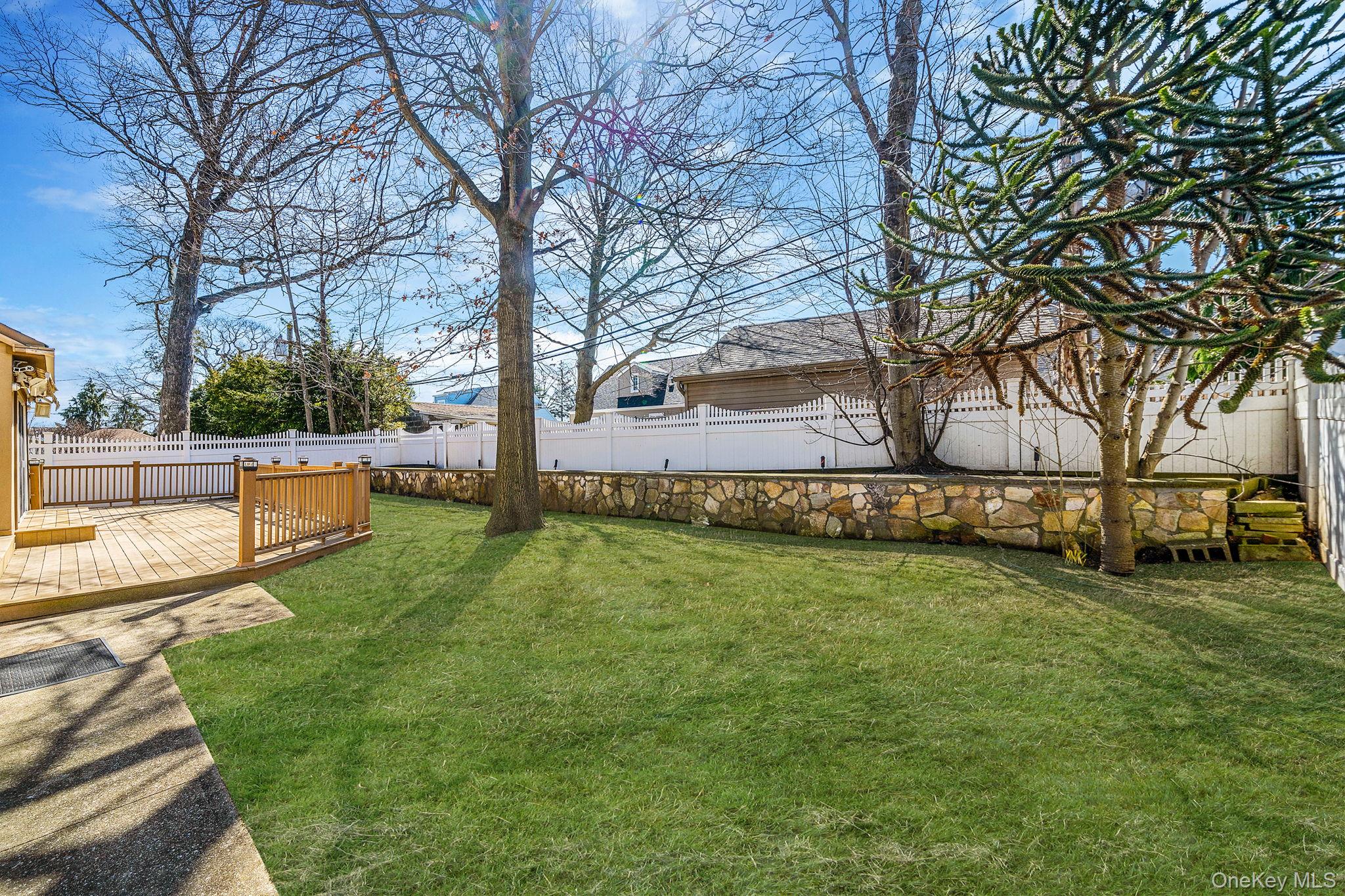 1027 Windermere Road, Franklin Square, NY 11010