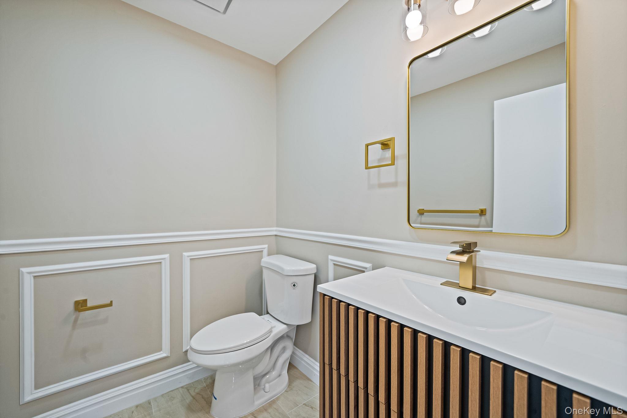 1027 Windermere Road, Franklin Square, NY 11010