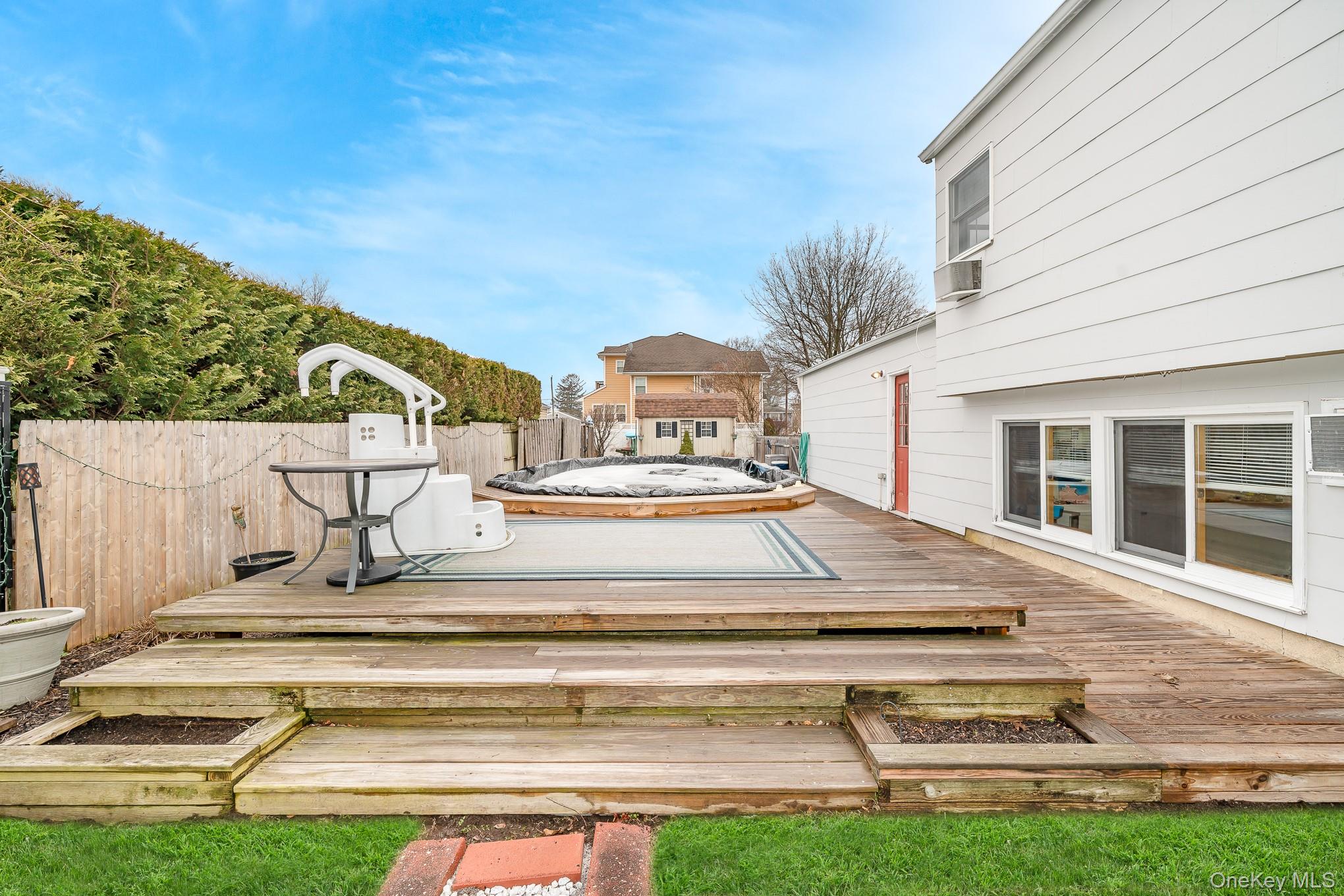 48 Butler Street, West Islip, NY 11795