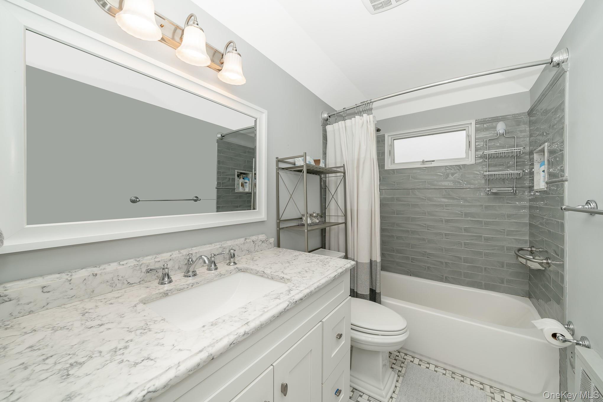 48 Butler Street, West Islip, NY 11795