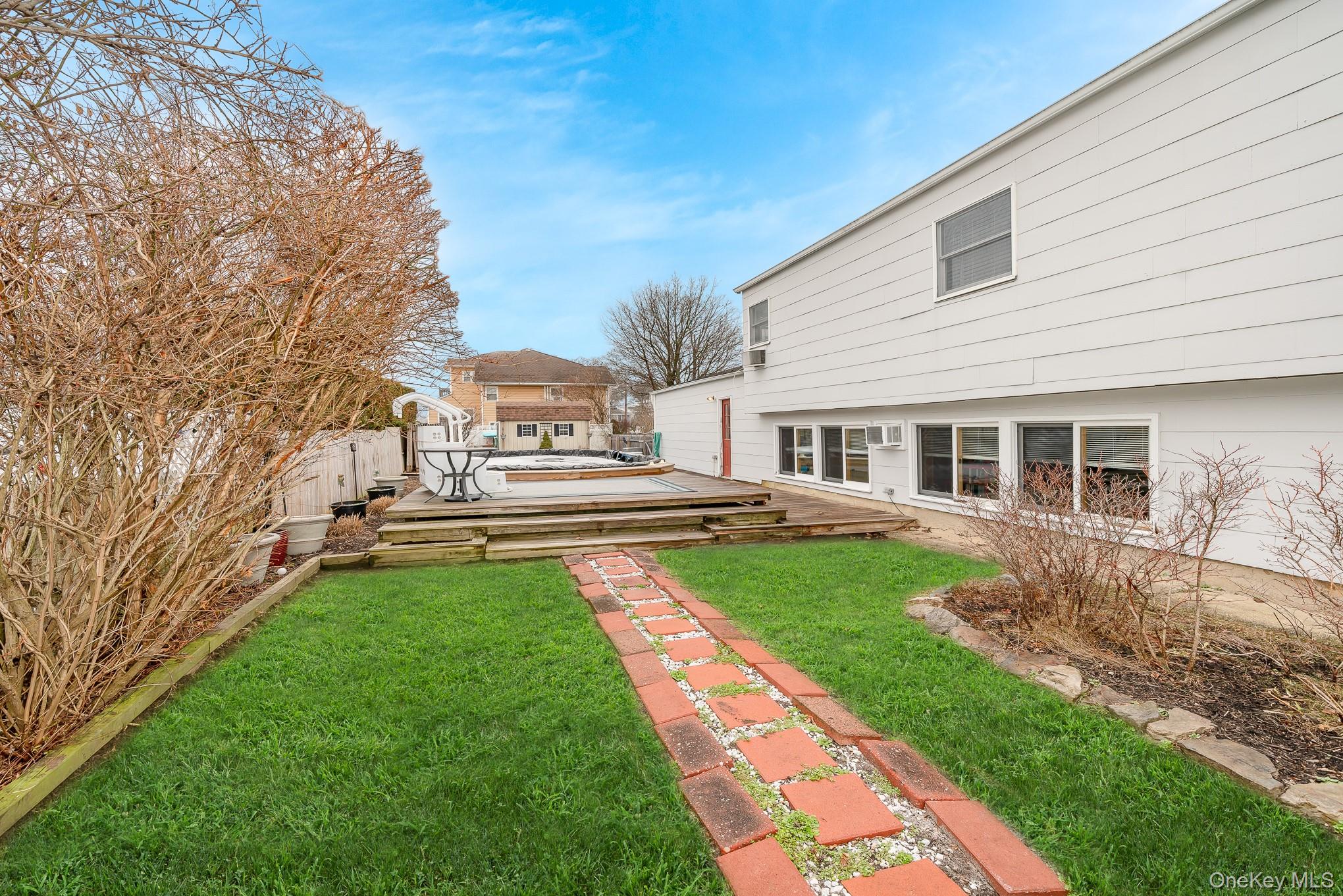 48 Butler Street, West Islip, NY 11795