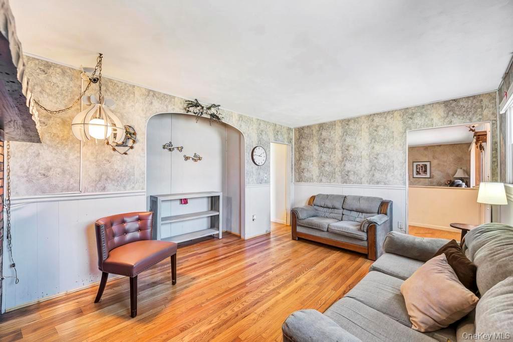 114 Norman Drive, Bohemia, NY 11716