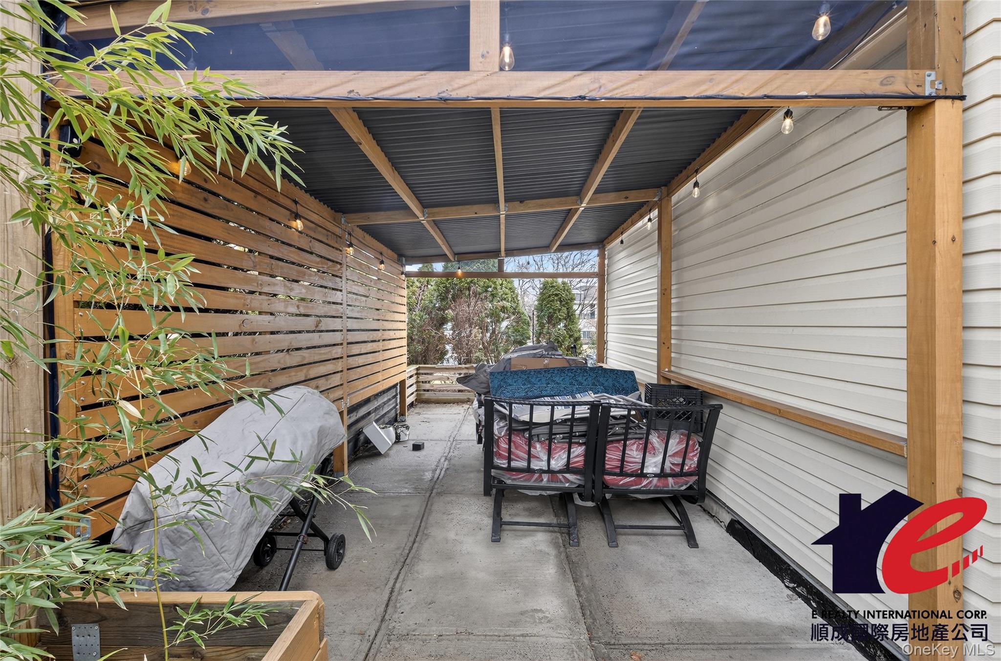 55 Executive Drive, Manhasset Hills, NY 11040