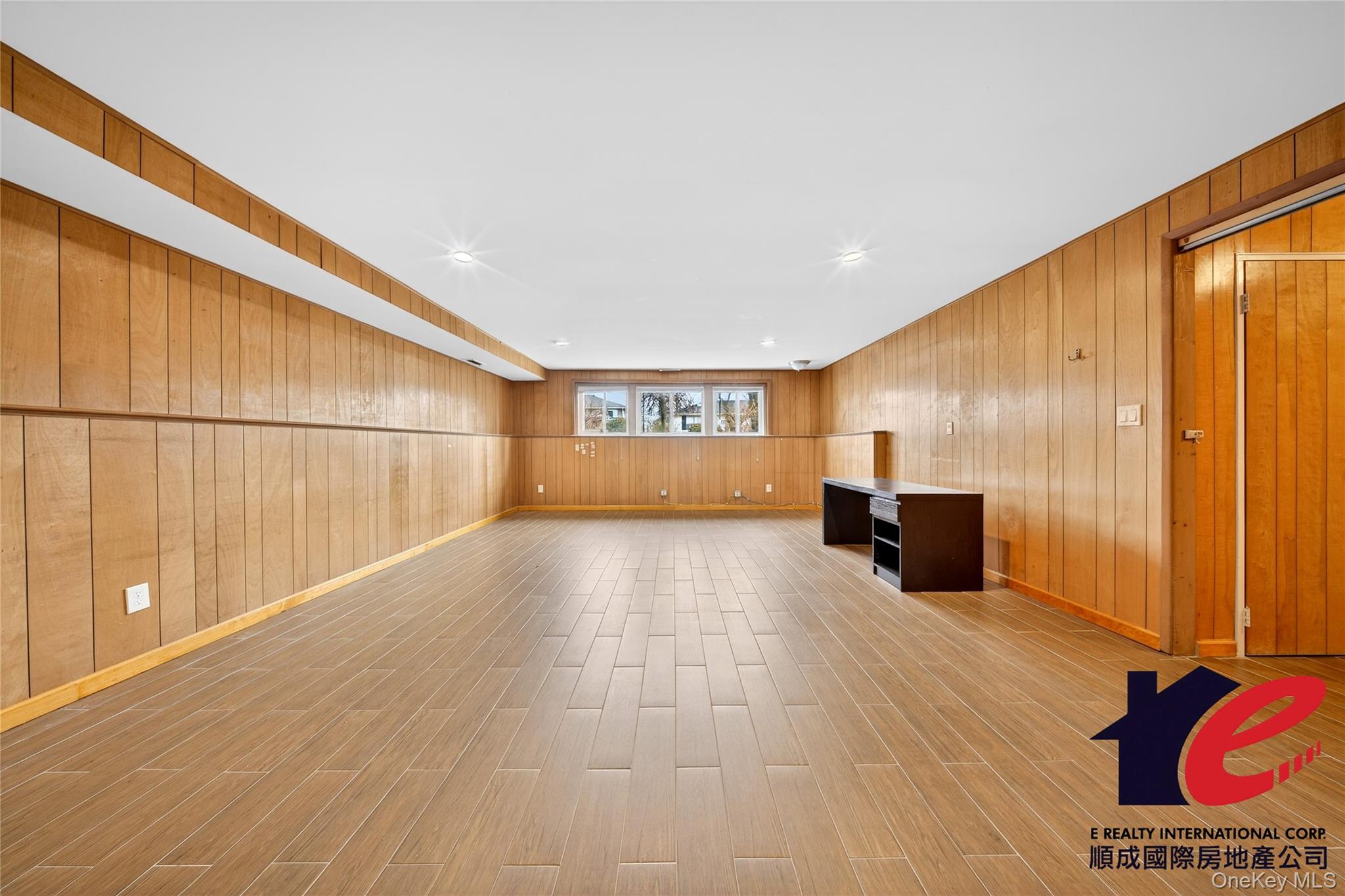 55 Executive Drive, Manhasset Hills, NY 11040