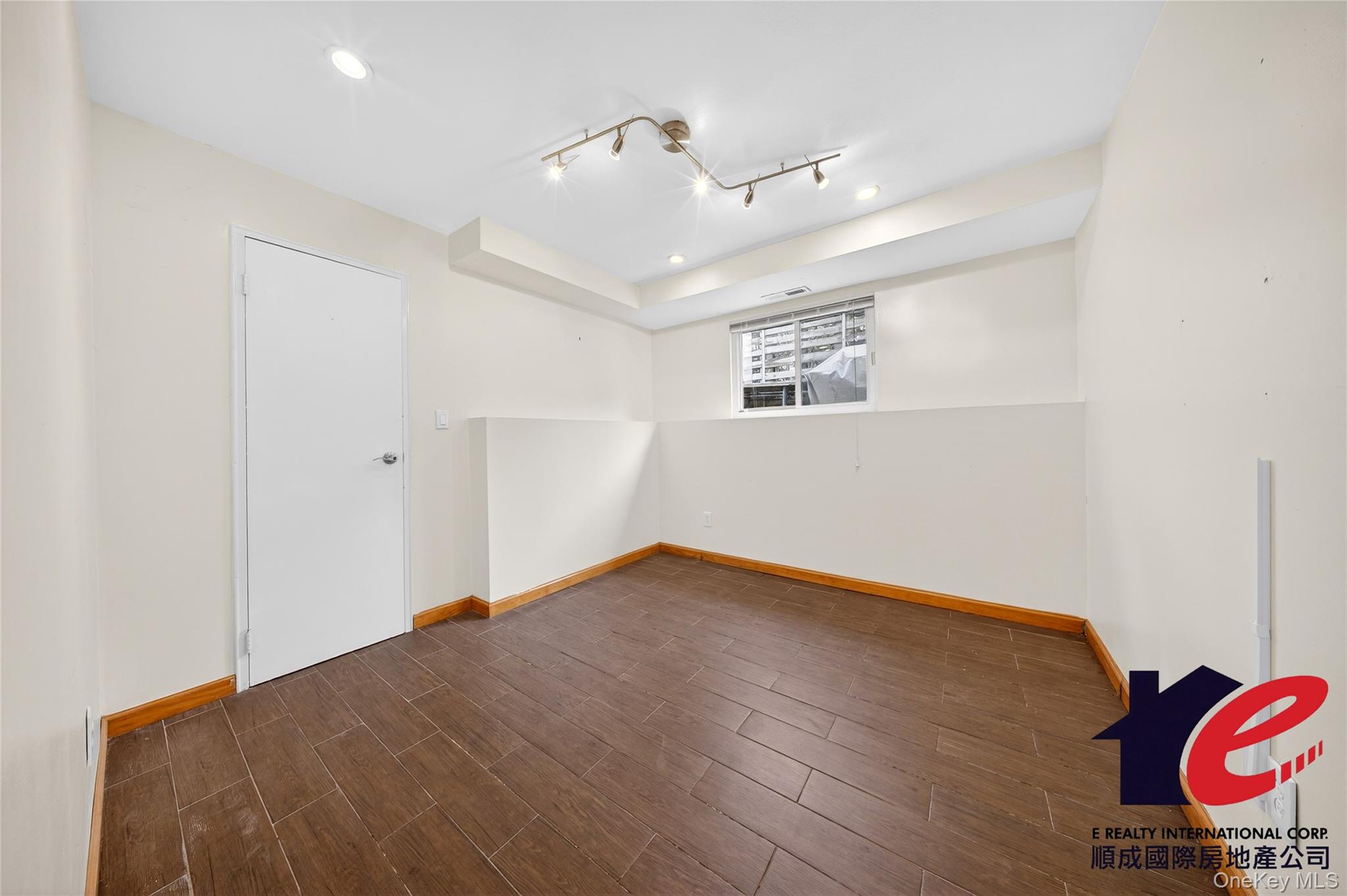 55 Executive Drive, Manhasset Hills, NY 11040