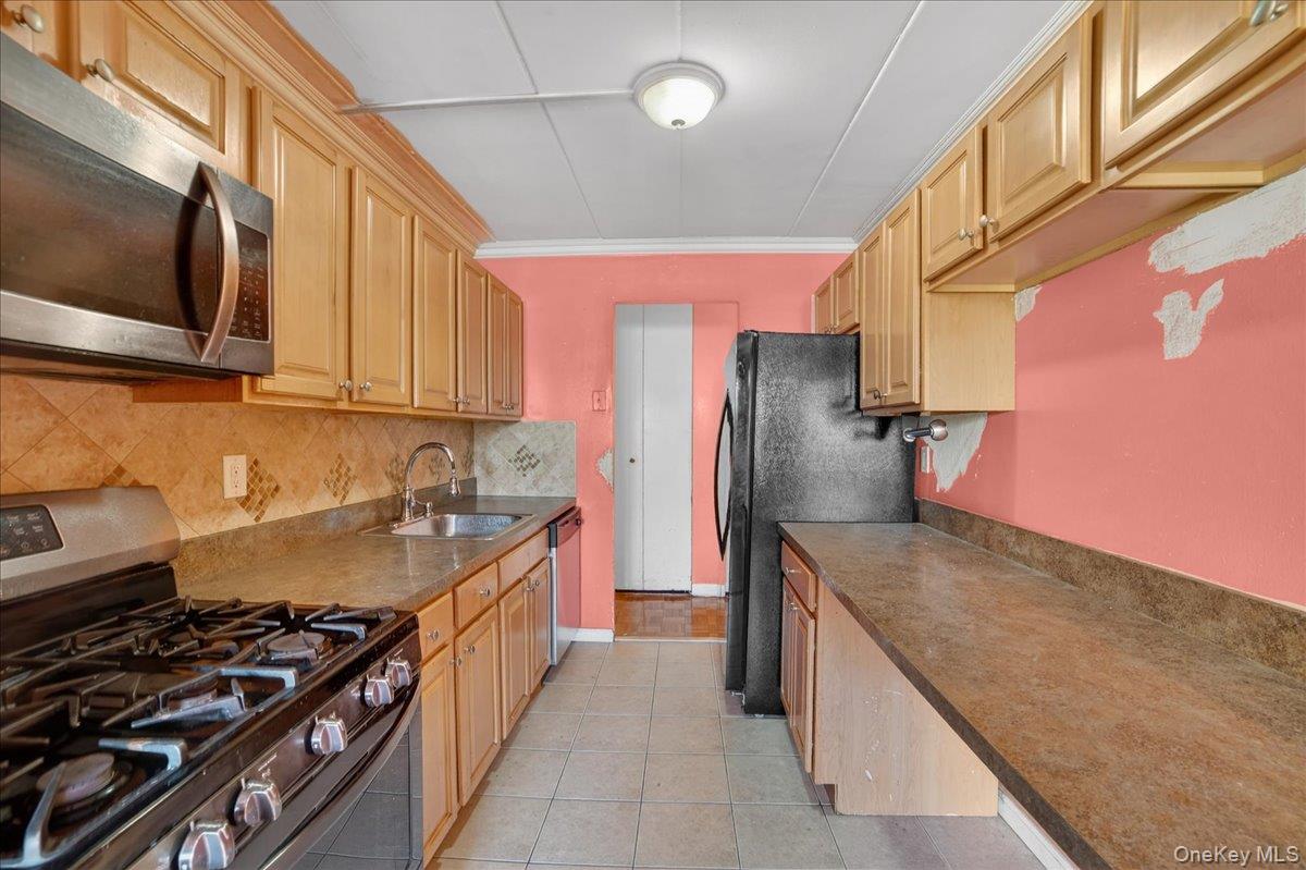 11 Park Avenue # 3D, Mount Vernon, NY 10550