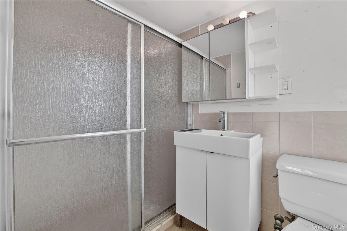 11 Park Avenue # 3D, Mount Vernon, NY 10550