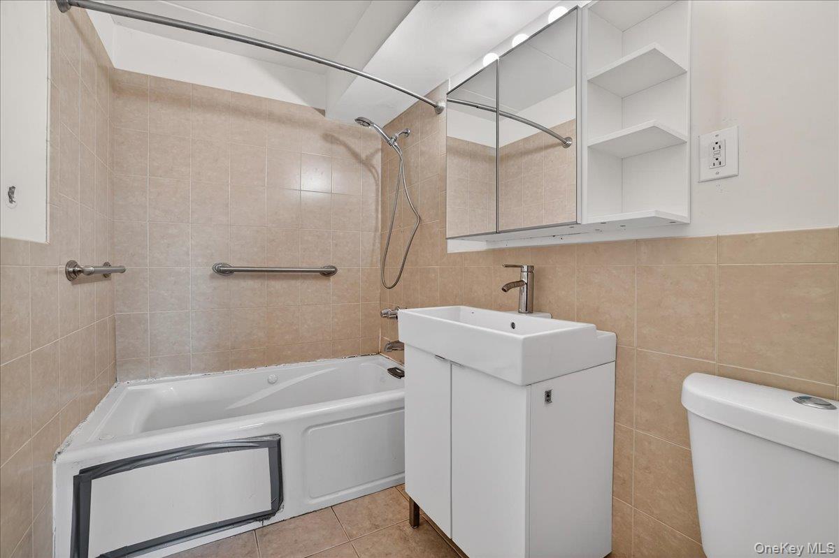 11 Park Avenue # 3D, Mount Vernon, NY 10550