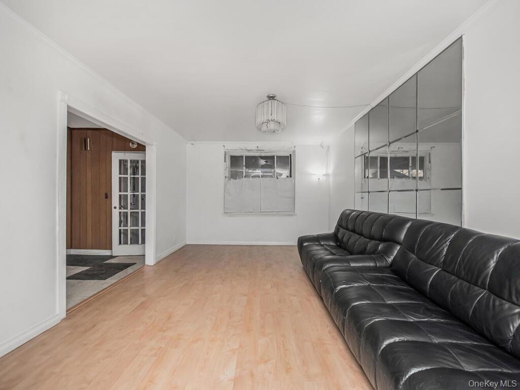 986 Neill Avenue, Bronx, NY 10462