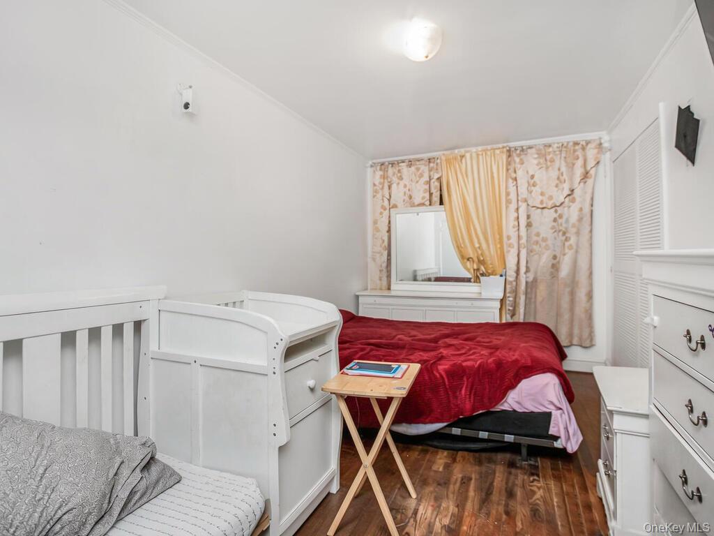 986 Neill Avenue, Bronx, NY 10462