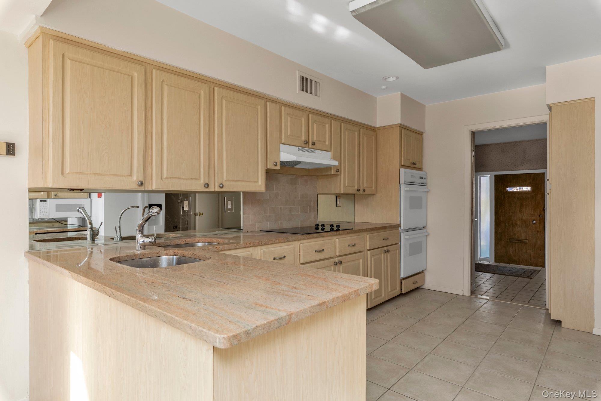 2038 Berfond Court, Merrick, NY 11566