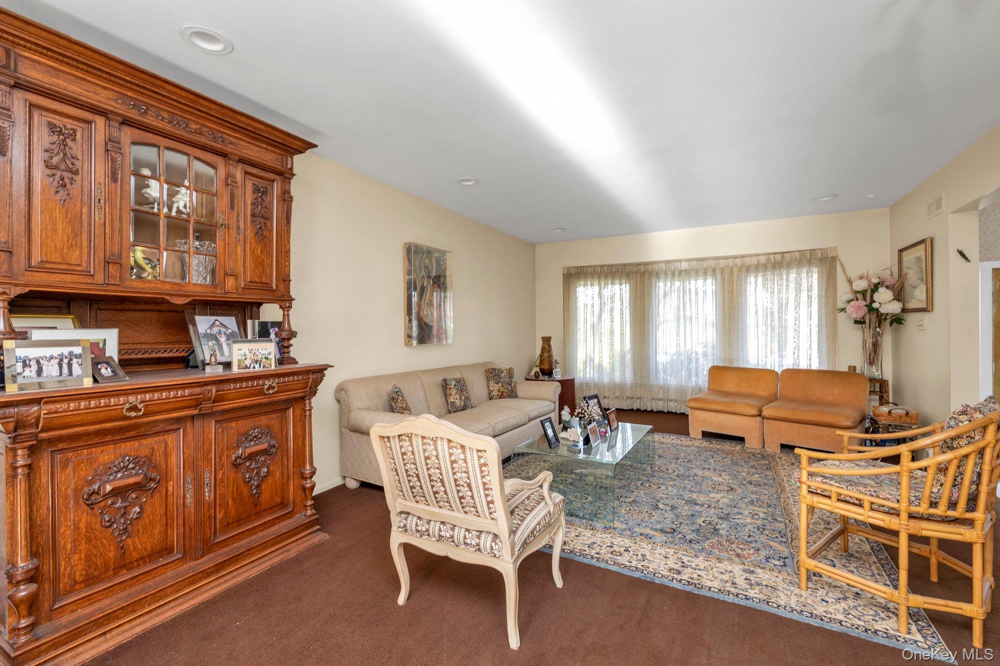 2038 Berfond Court, Merrick, NY 11566