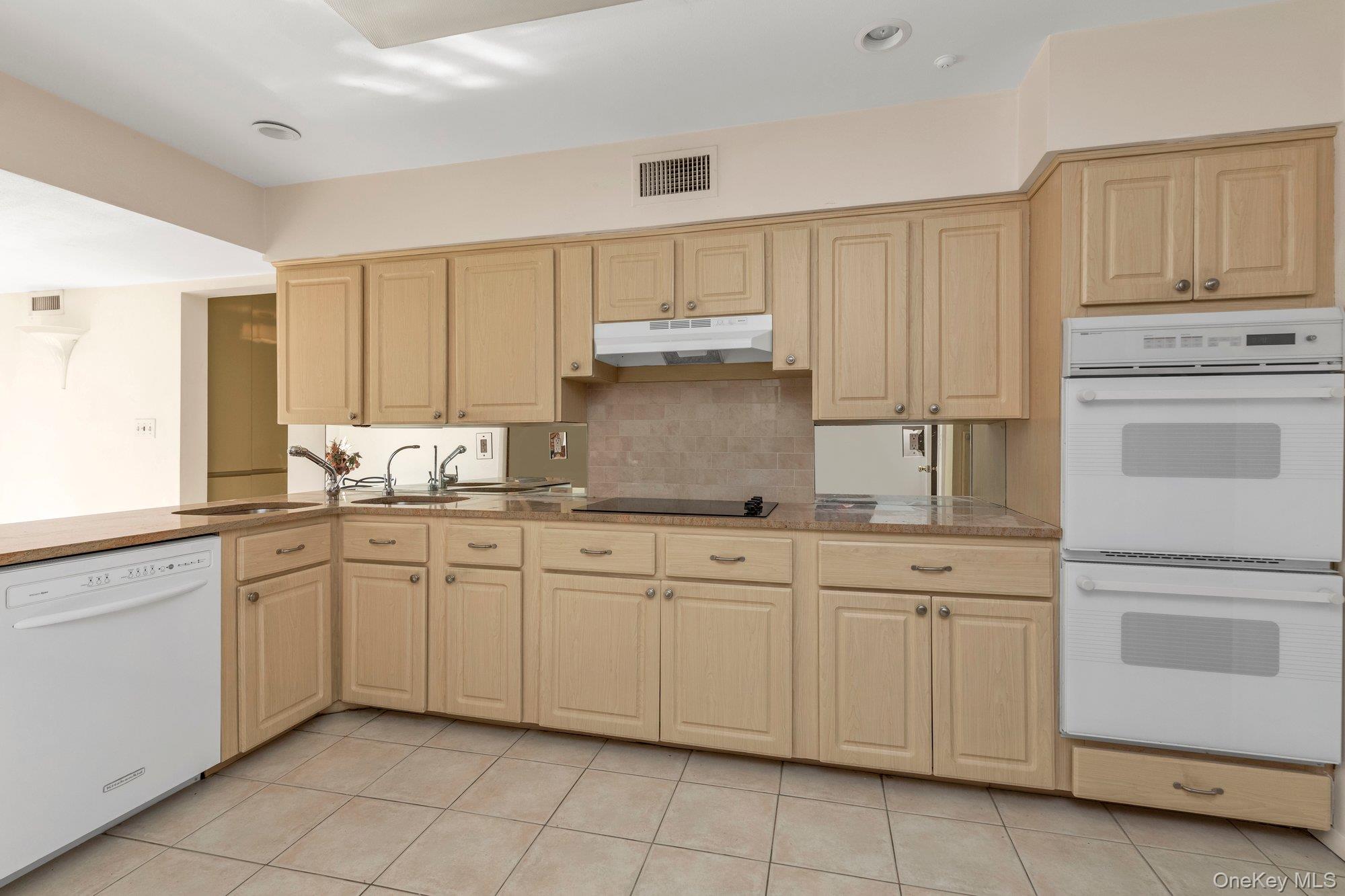 2038 Berfond Court, Merrick, NY 11566