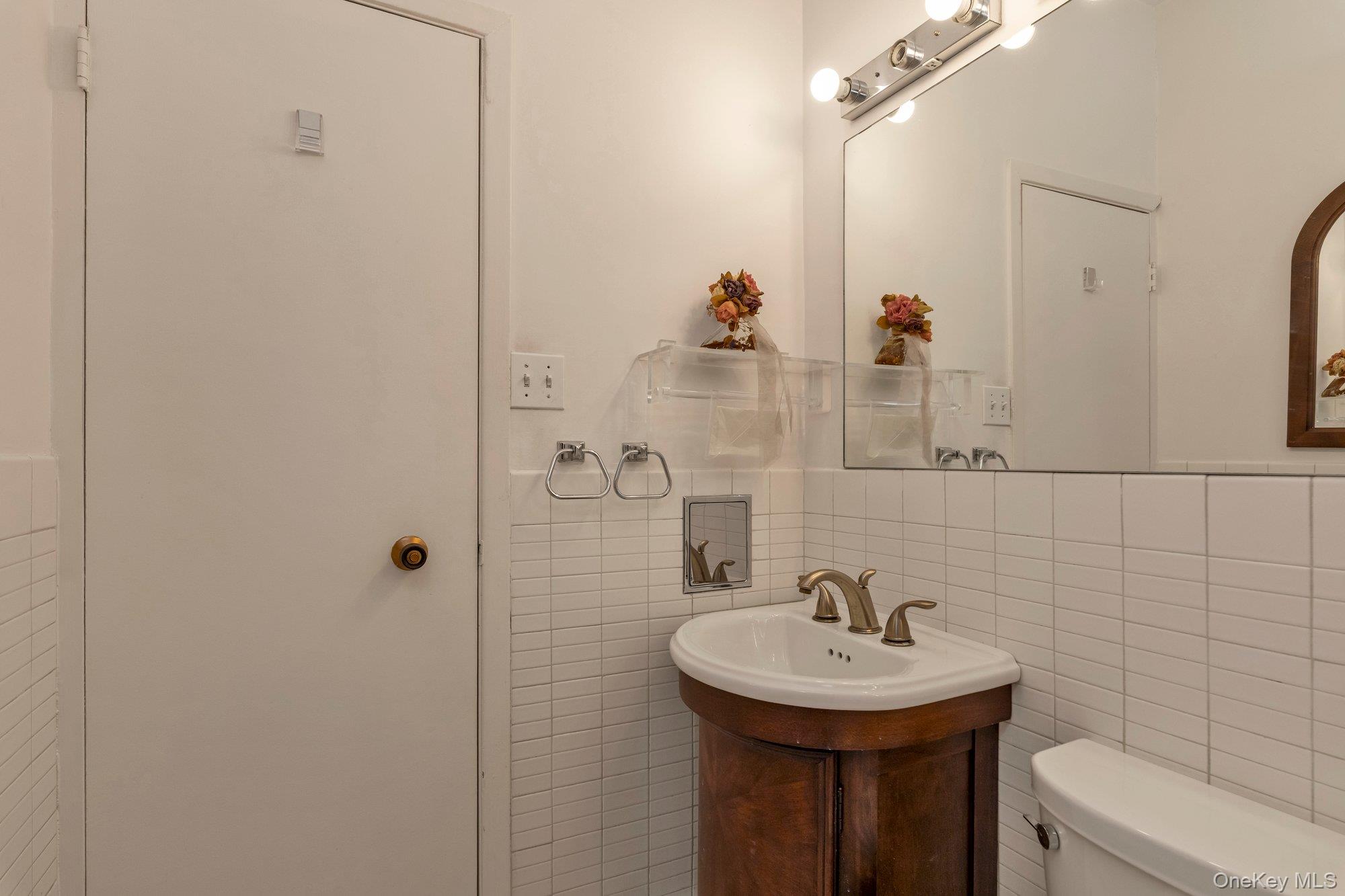 2038 Berfond Court, Merrick, NY 11566