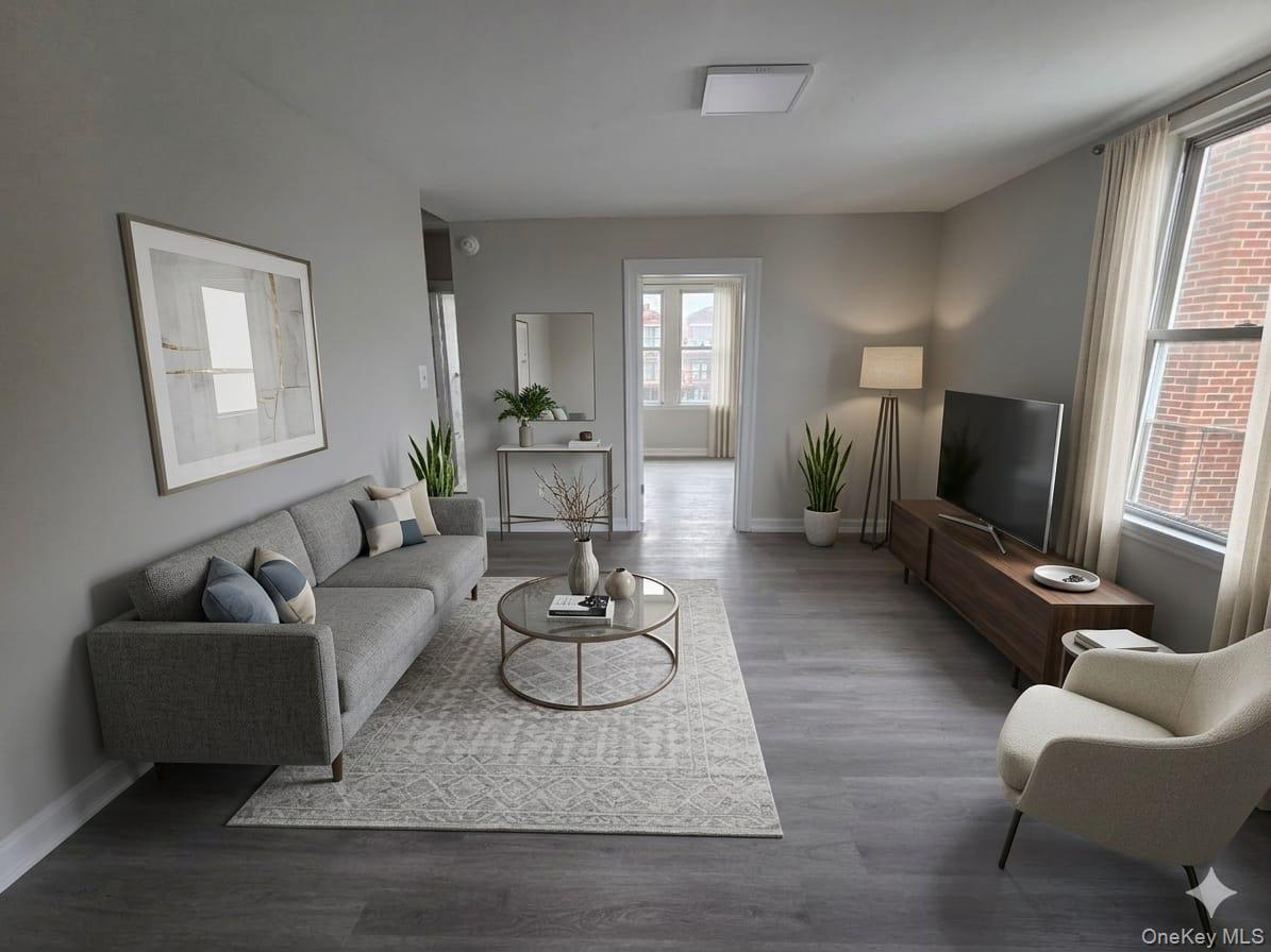 932 E 215TH ST, Bronx, NY 10469