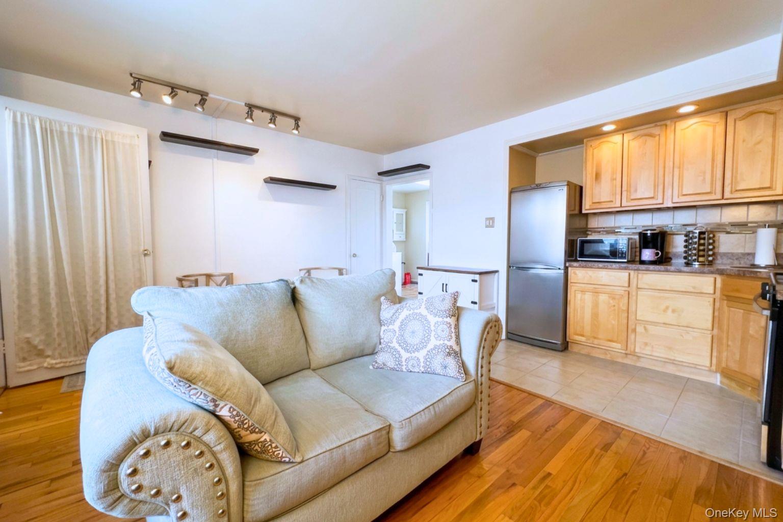 193-02 39 Avenue # 1, Flushing, NY 11358