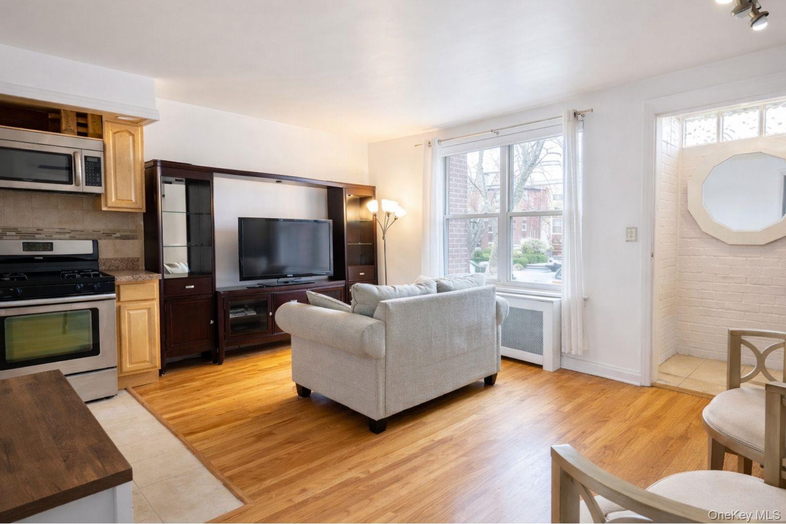 193-02 39 Avenue # 1, Flushing, NY 11358