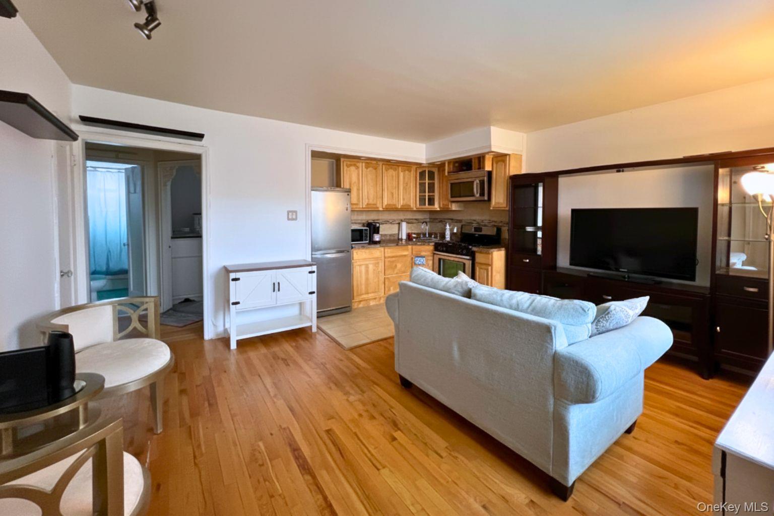 193-02 39 Avenue # 1, Flushing, NY 11358