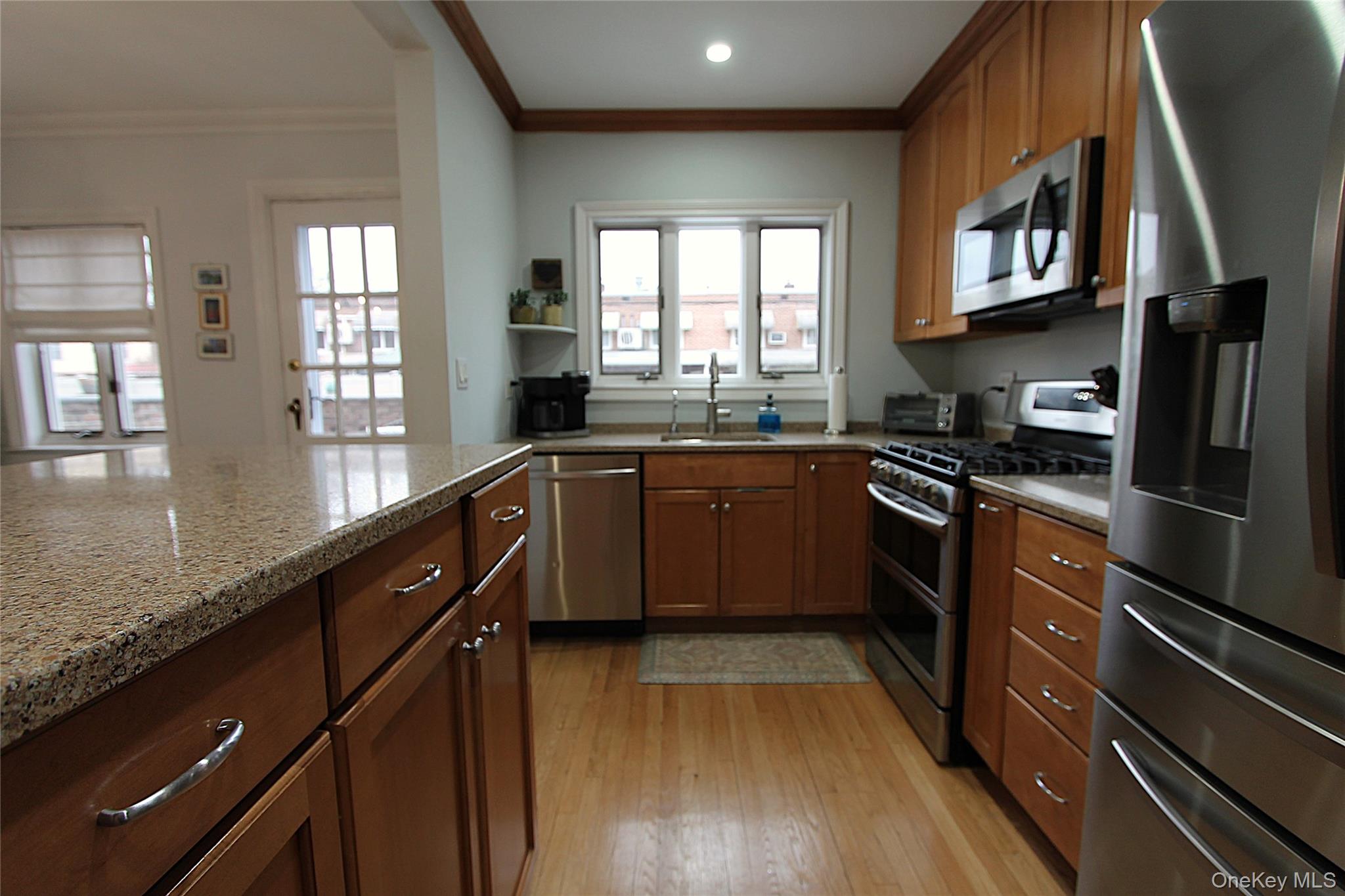 61-21 81st Street, Middle Village, NY 11379