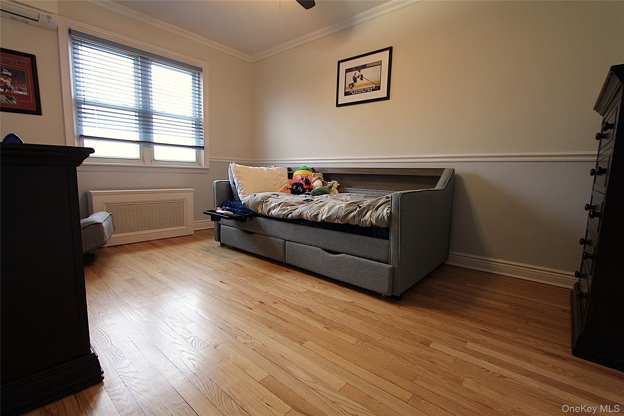 61-21 81st Street, Middle Village, NY 11379