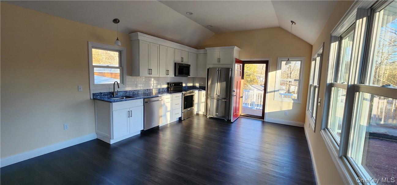 11 Curry Road, Mahopac, NY 10541