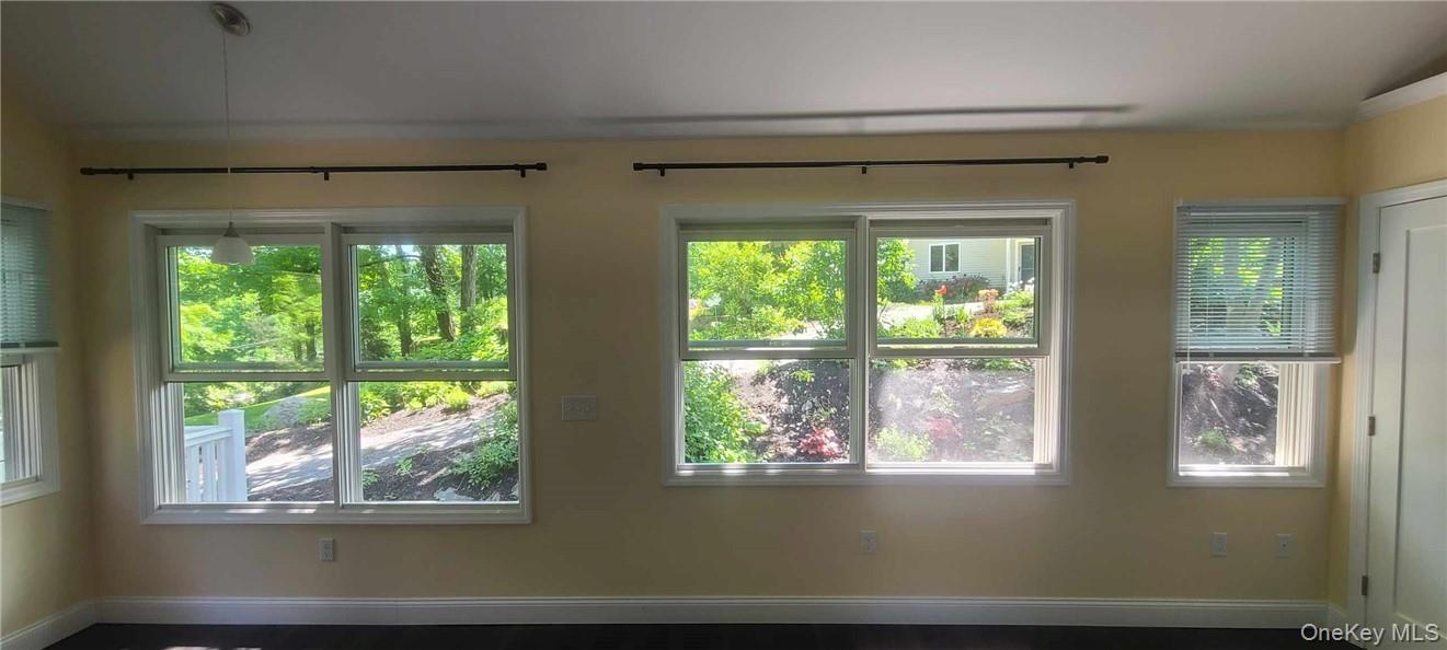 11 Curry Road, Mahopac, NY 10541