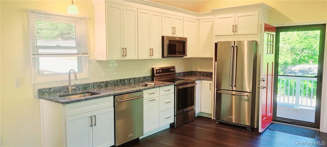 11 Curry Road, Mahopac, NY 10541