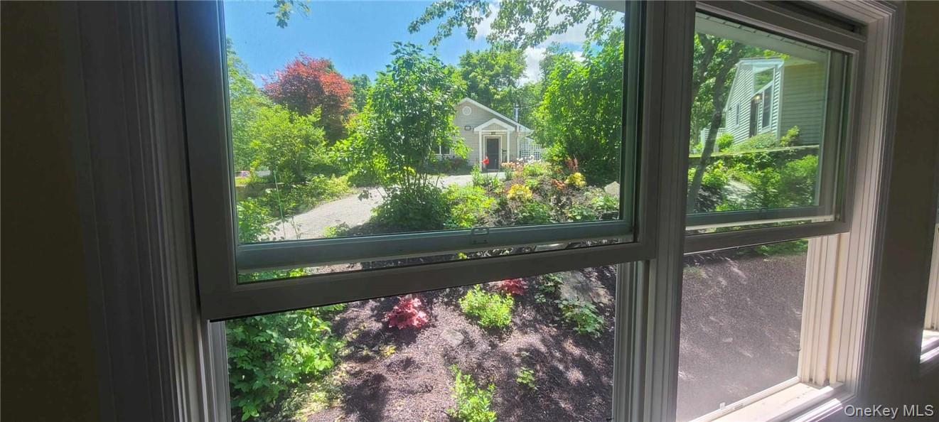 11 Curry Road, Mahopac, NY 10541